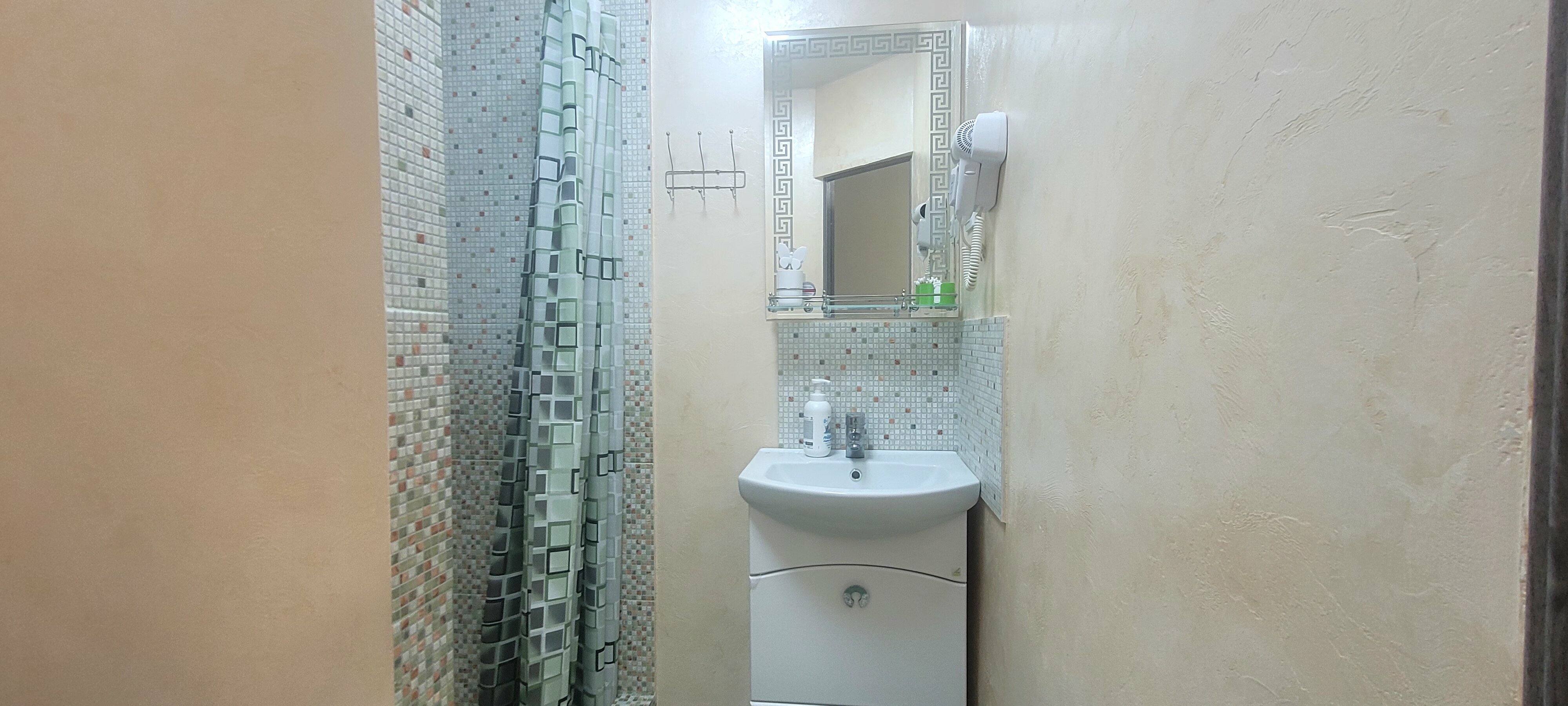 Трехместный номер с балконом