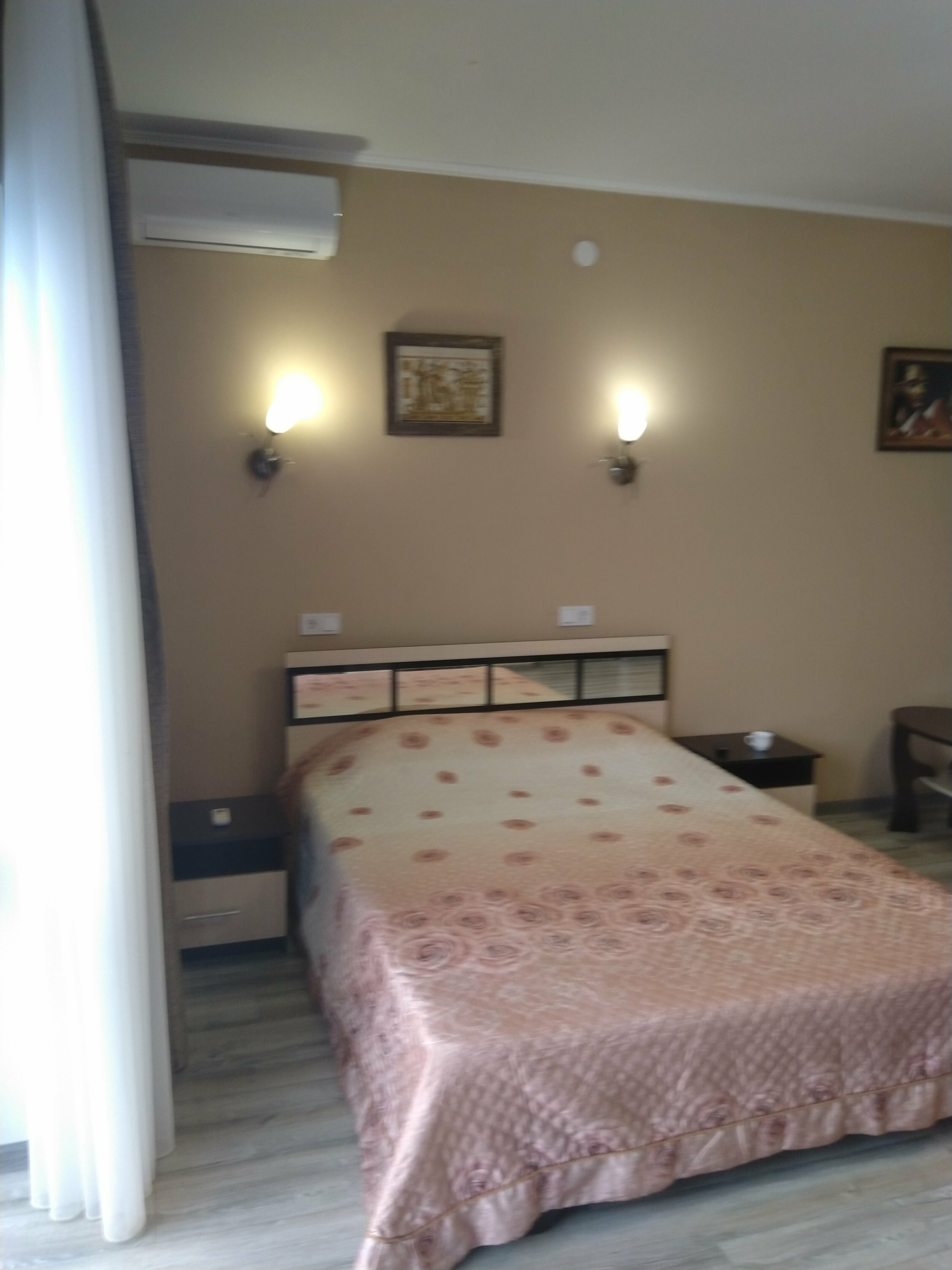 Cемейный номер с собственной ванной комнатой