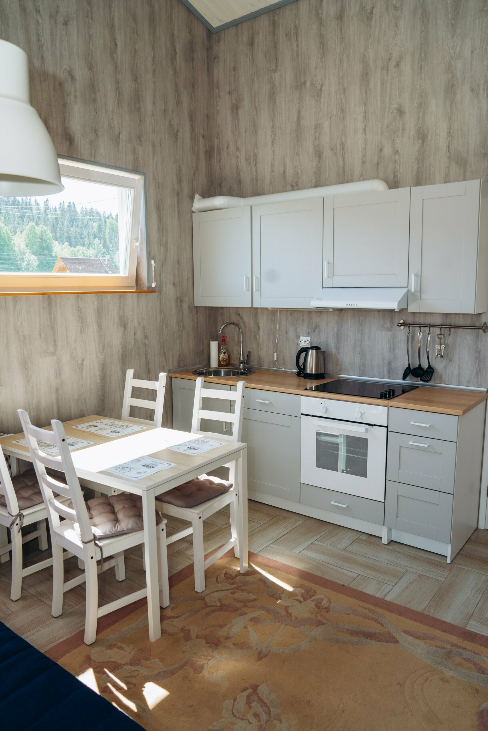 Коттедж с видом на лес