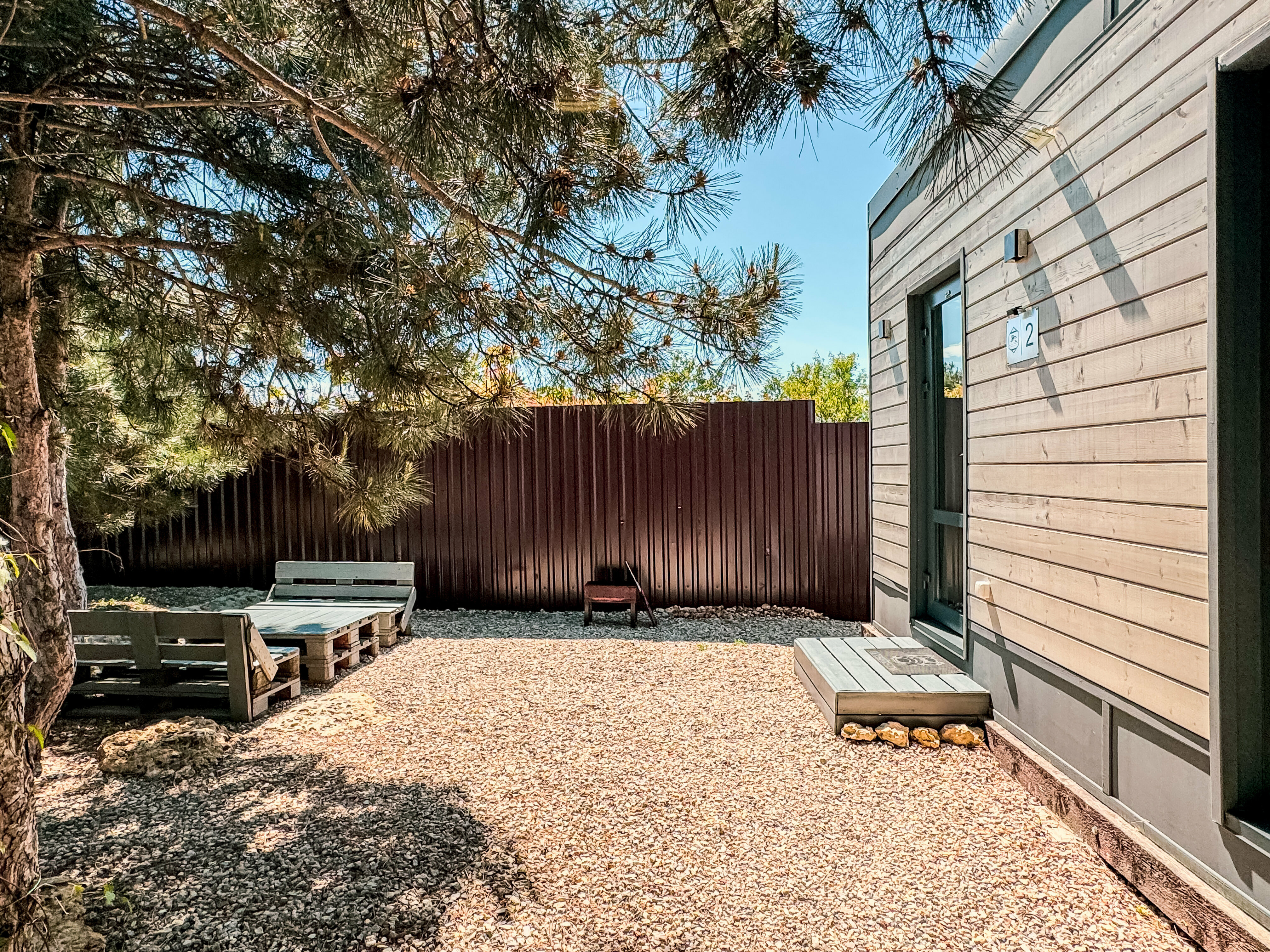 Трехместный номер «Комфорт» с душем