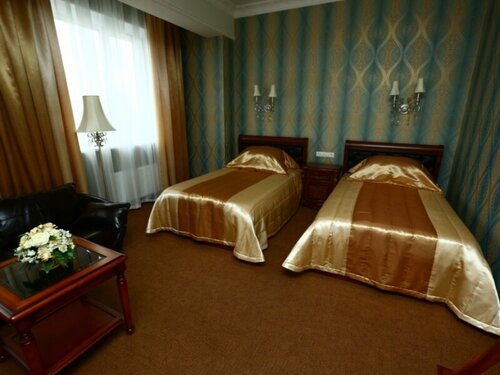 Просторный двухместный номер с 2 отдельными кроватями