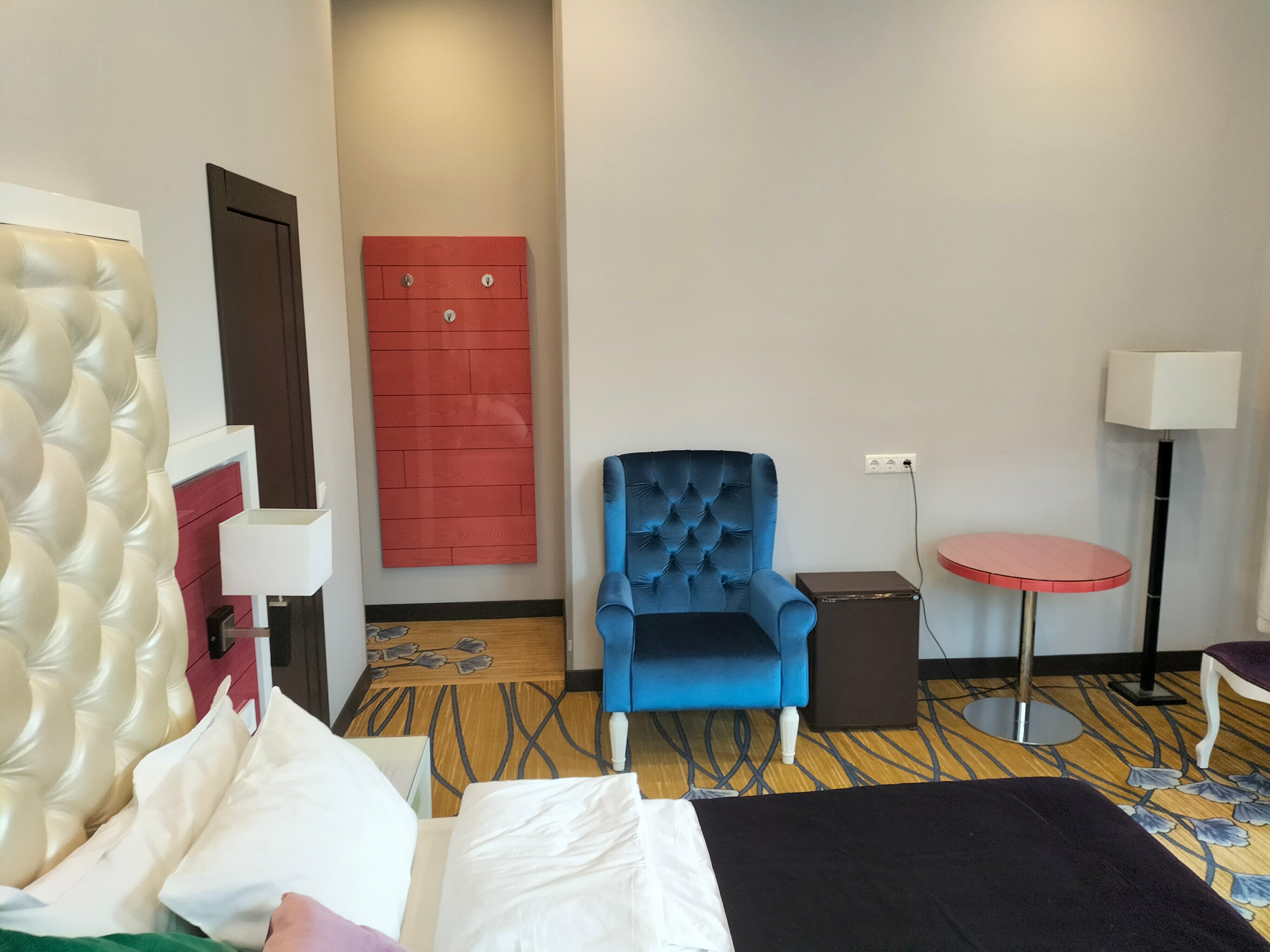 Улучшенный номер с кроватью размера «king-size»