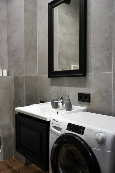 Евродвушка Grey Loft с балконом