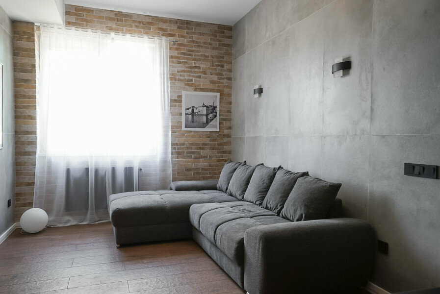 Евродвушка Grey Loft с балконом