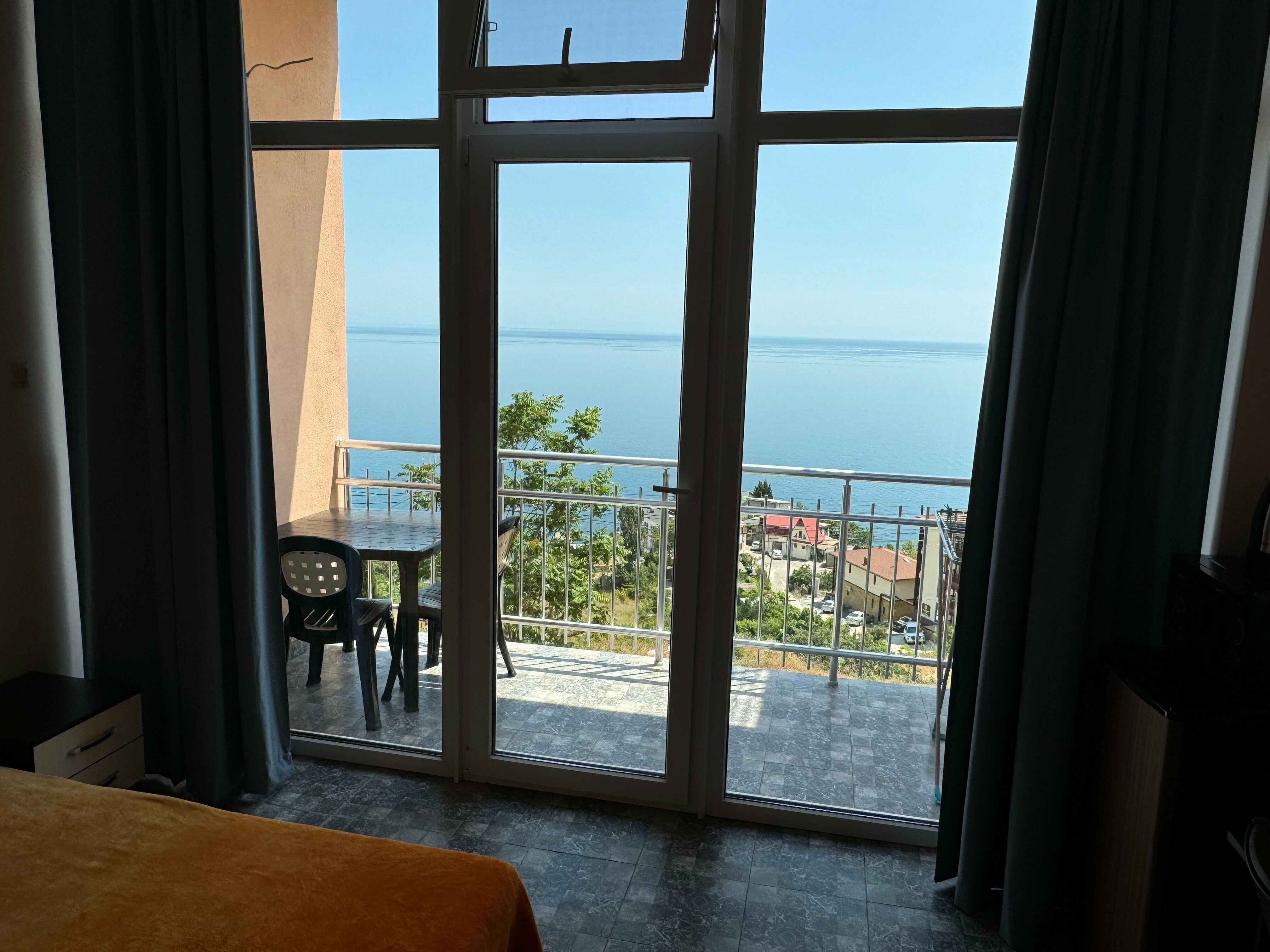 Четырехместный номер с видом на море