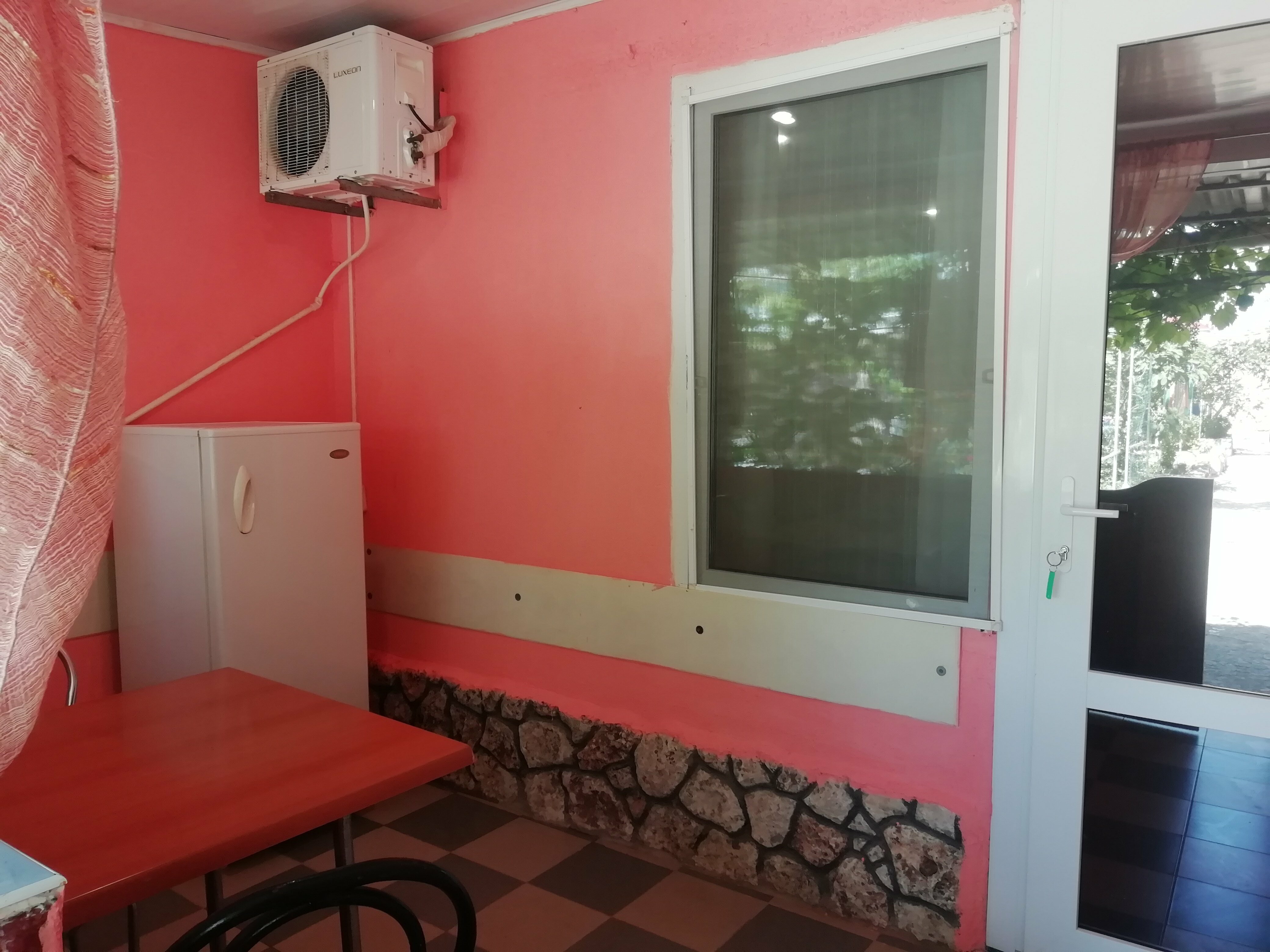 Трехместный номер с террасой