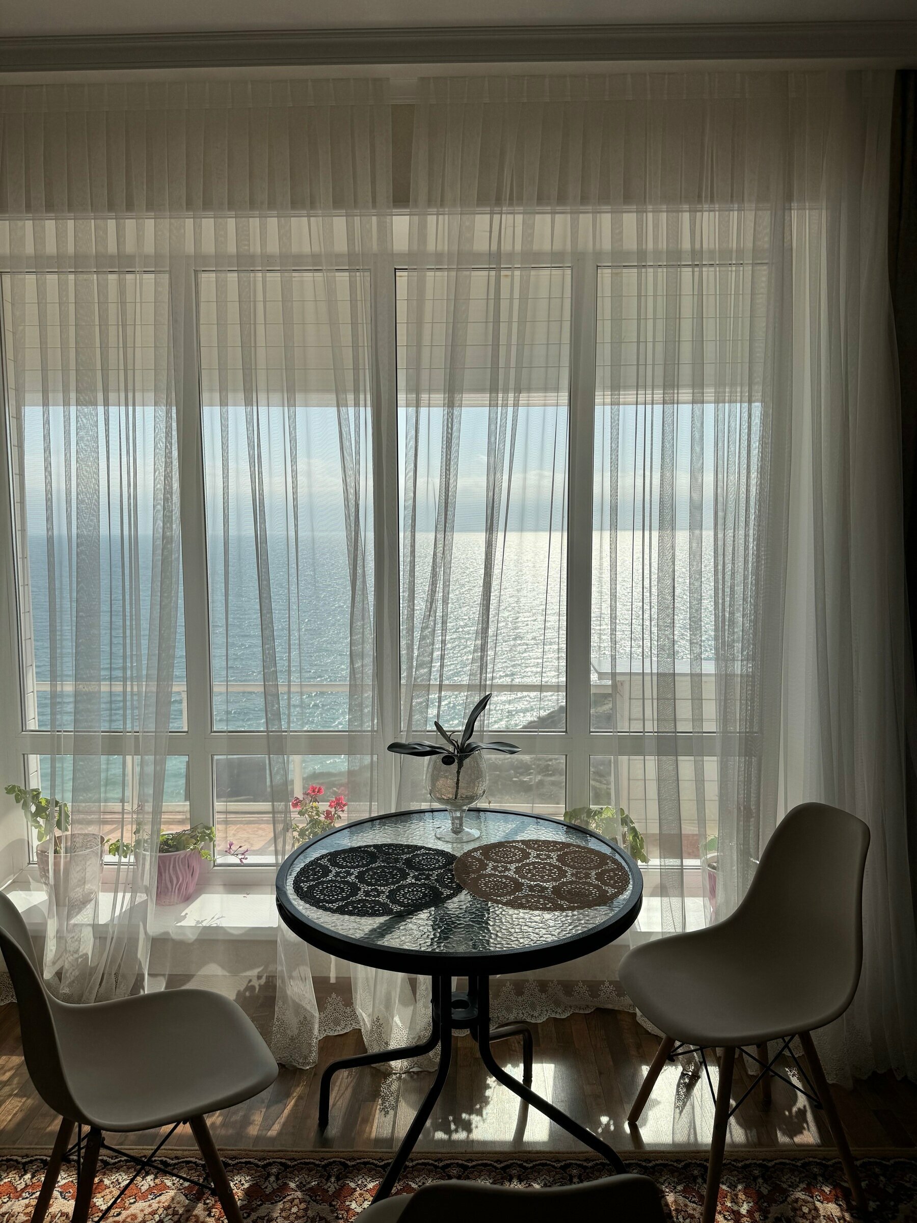 Люкс с кроватью размера «king-size» и балконом