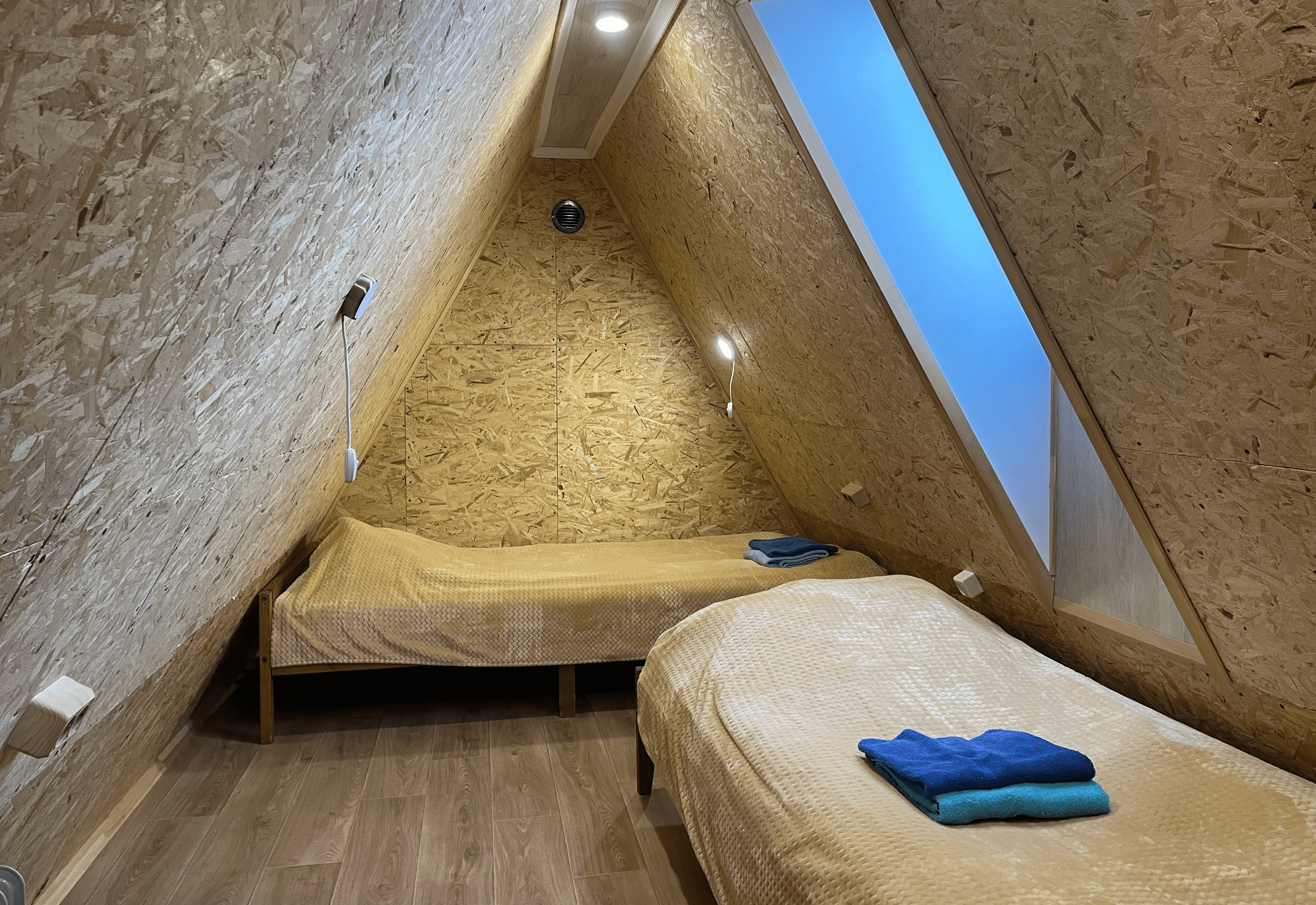 Cемейный номер с собственной ванной комнатой