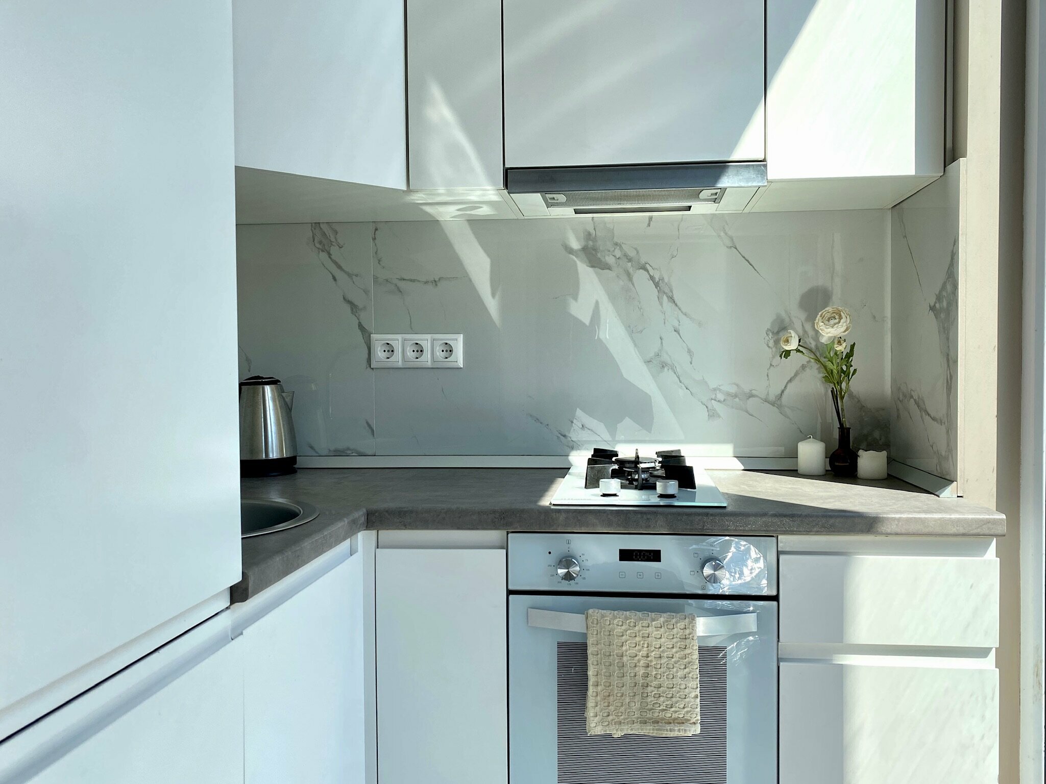 4-х местные апартаменты с балконом в жк c круглогодично подогреваемым бассейном +32 ° "Alicekeys" 13/90