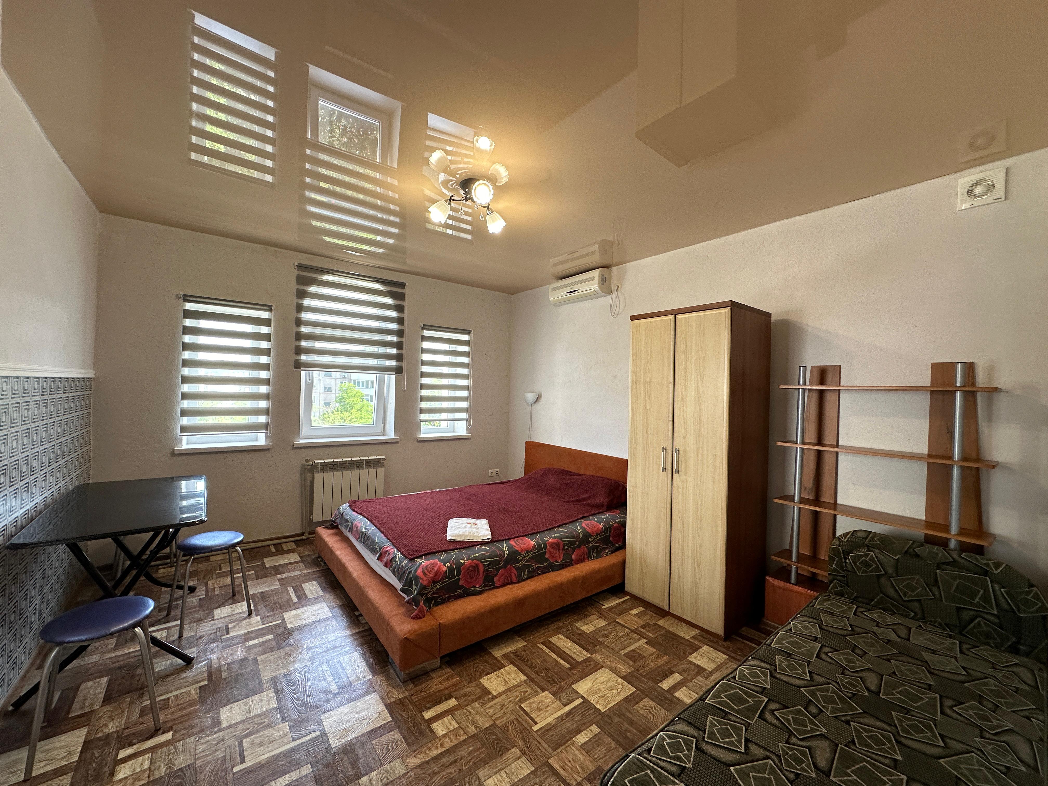 Трехместный номер с балконом