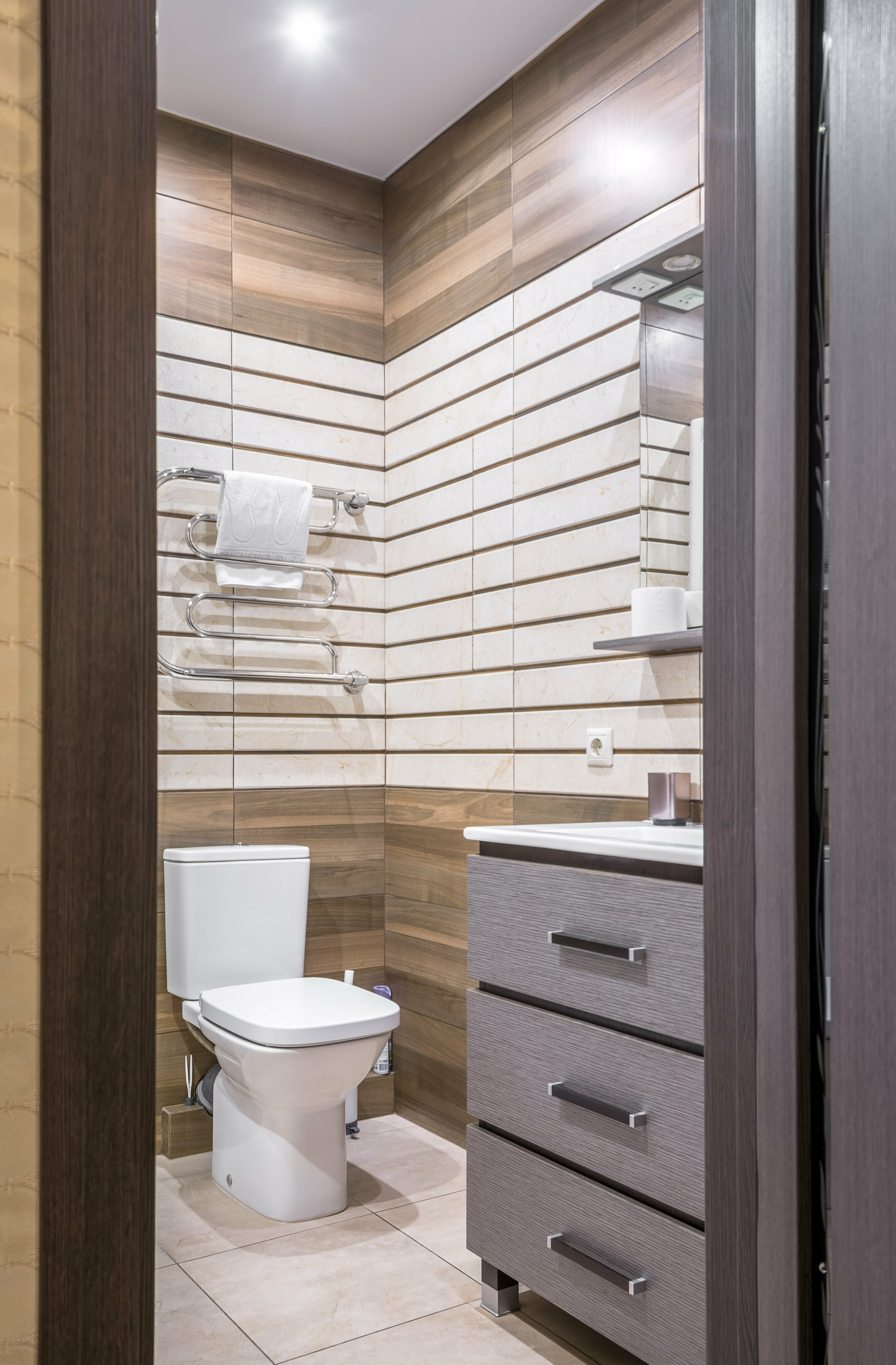 Апартаменты бизнес-класса с кроватью king-size и кухней и балконом (вид на внутренний дворик)