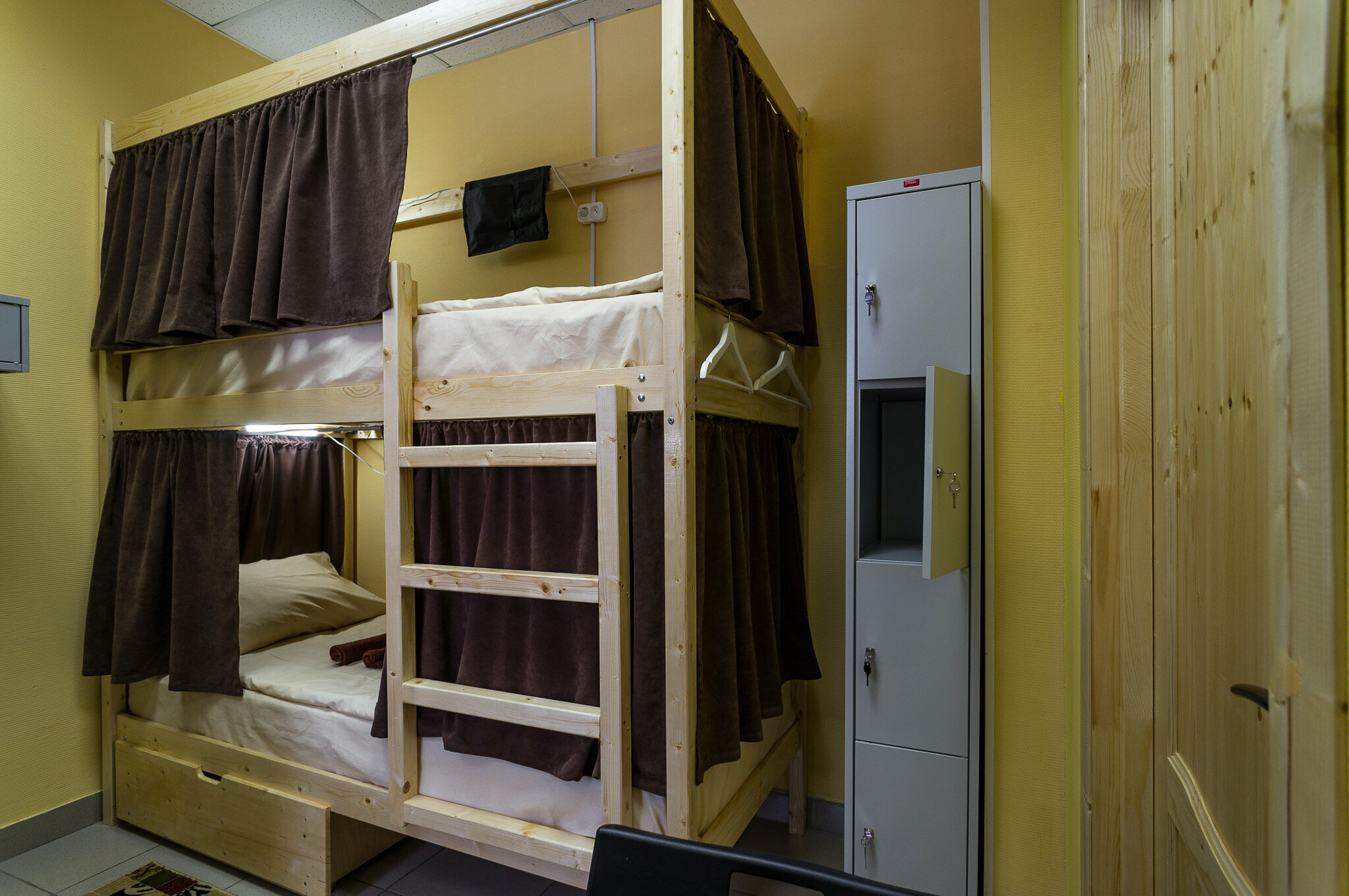 Четырехместный номер с общей ванной комнатой