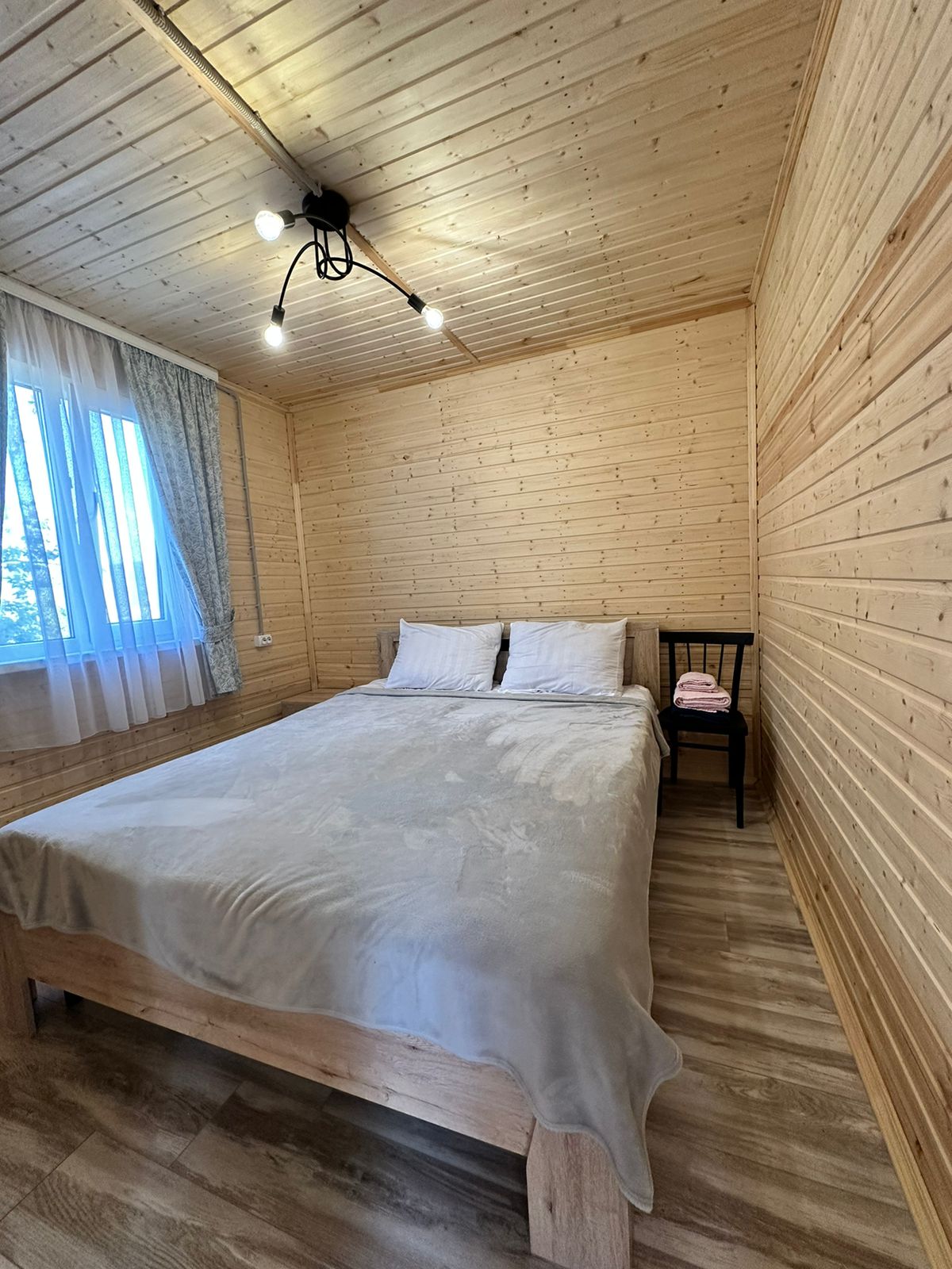 Семейный номер с видом на горы