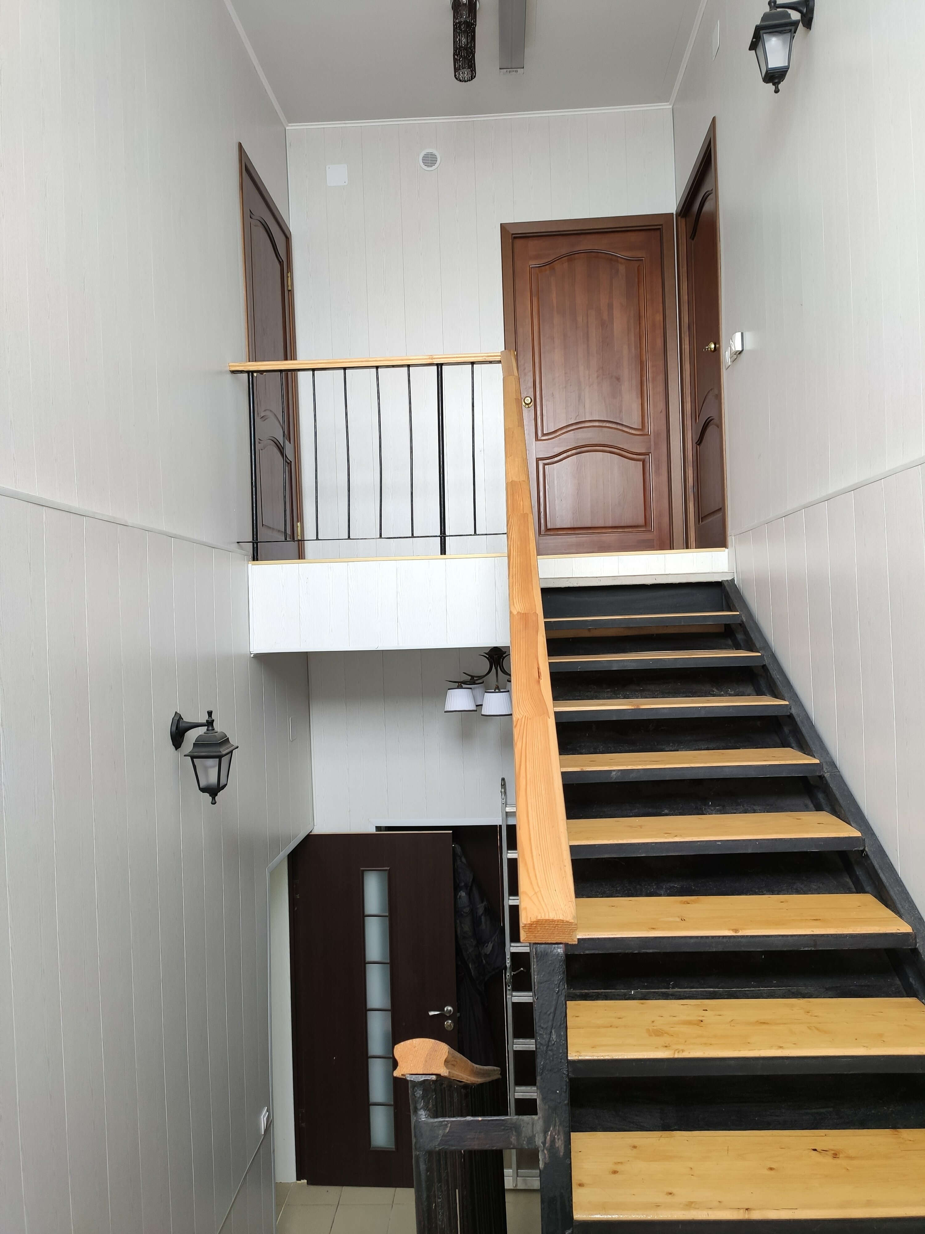 Трехместный номер с общей ванной комнатой