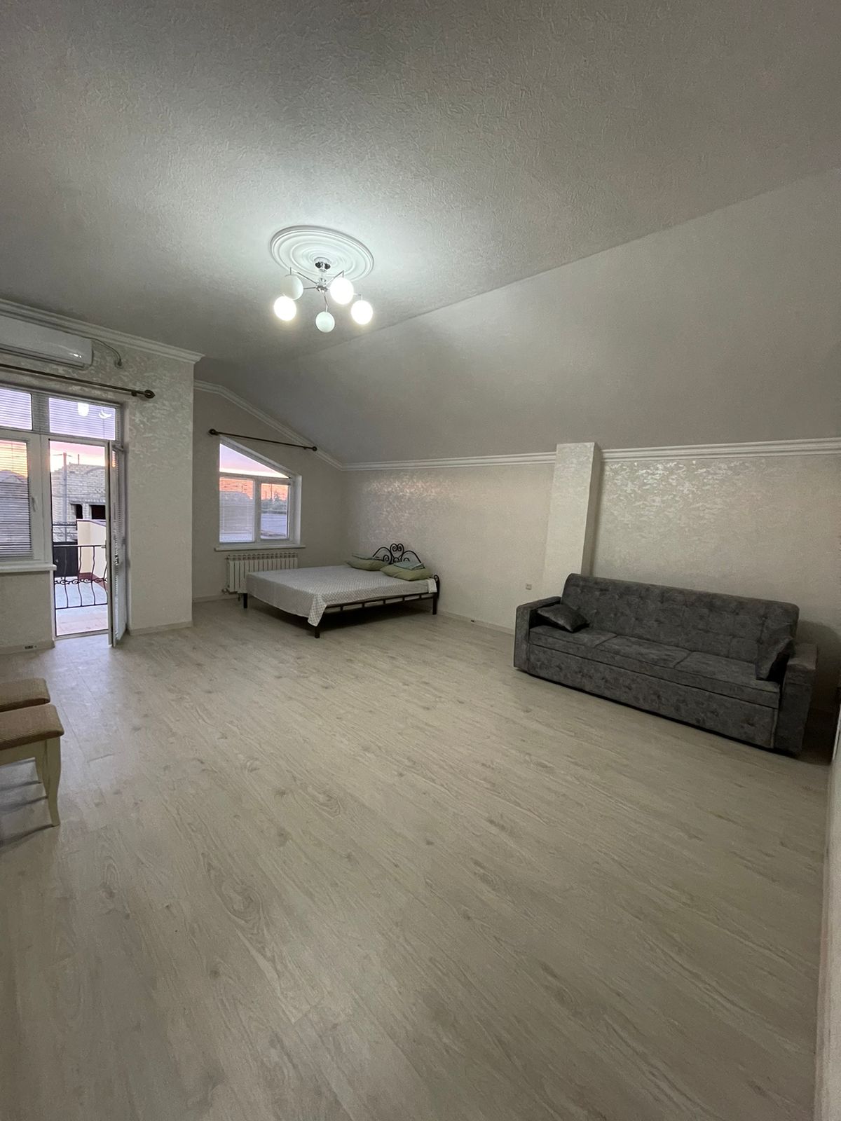 Семейный номер с балконом