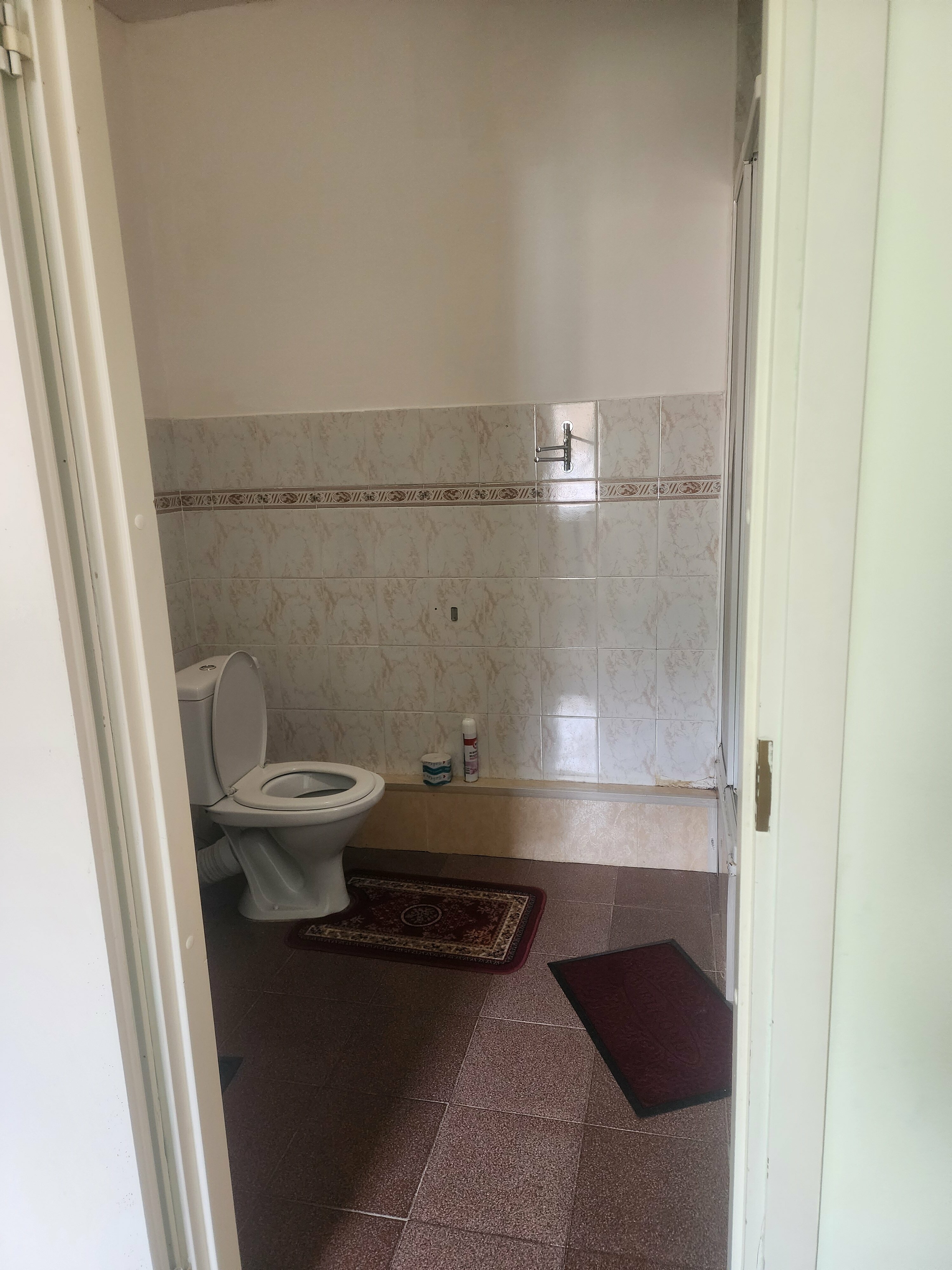 Cемейный номер с собственной ванной комнатой