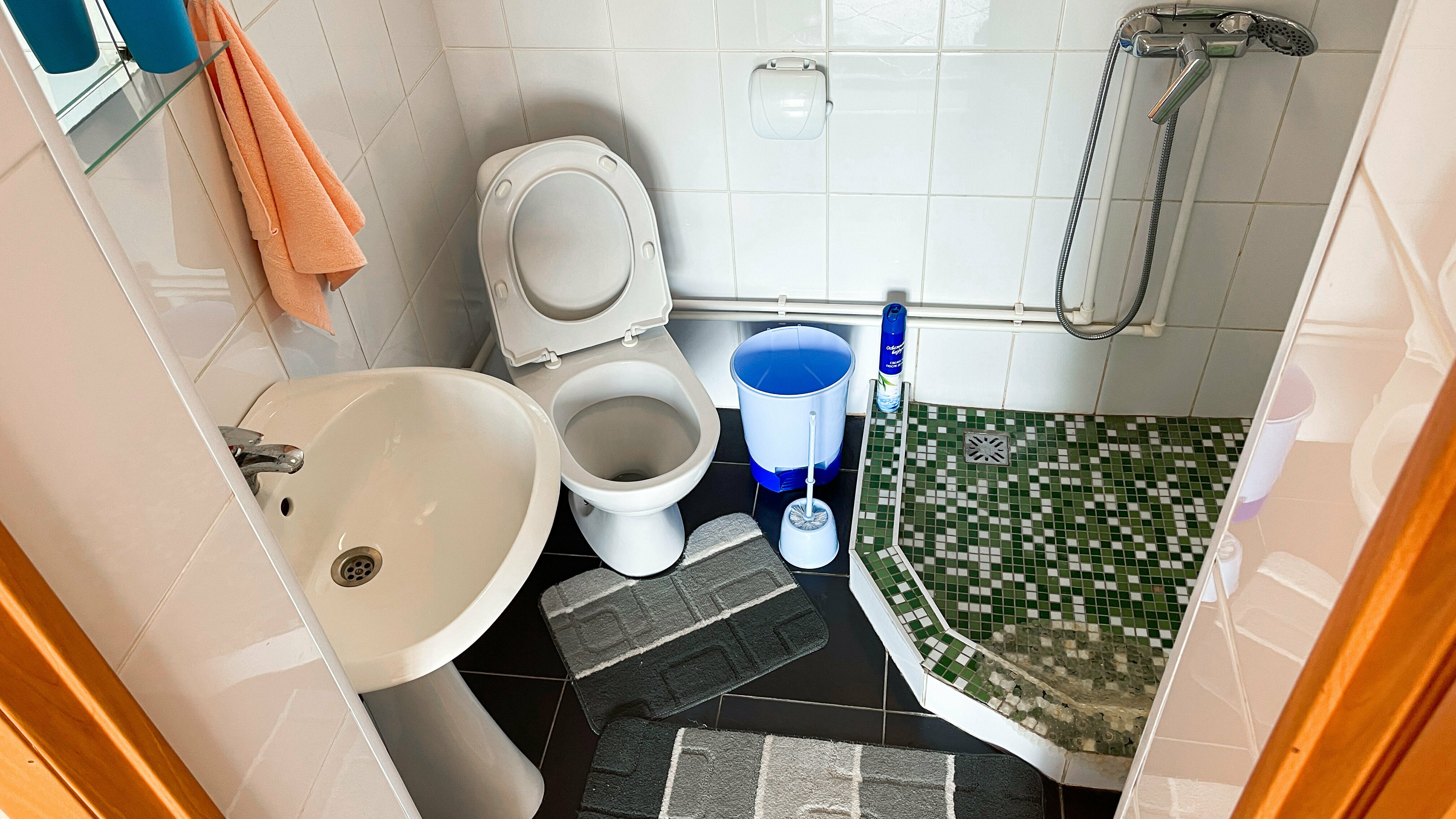 Cемейный номер с собственной ванной комнатой