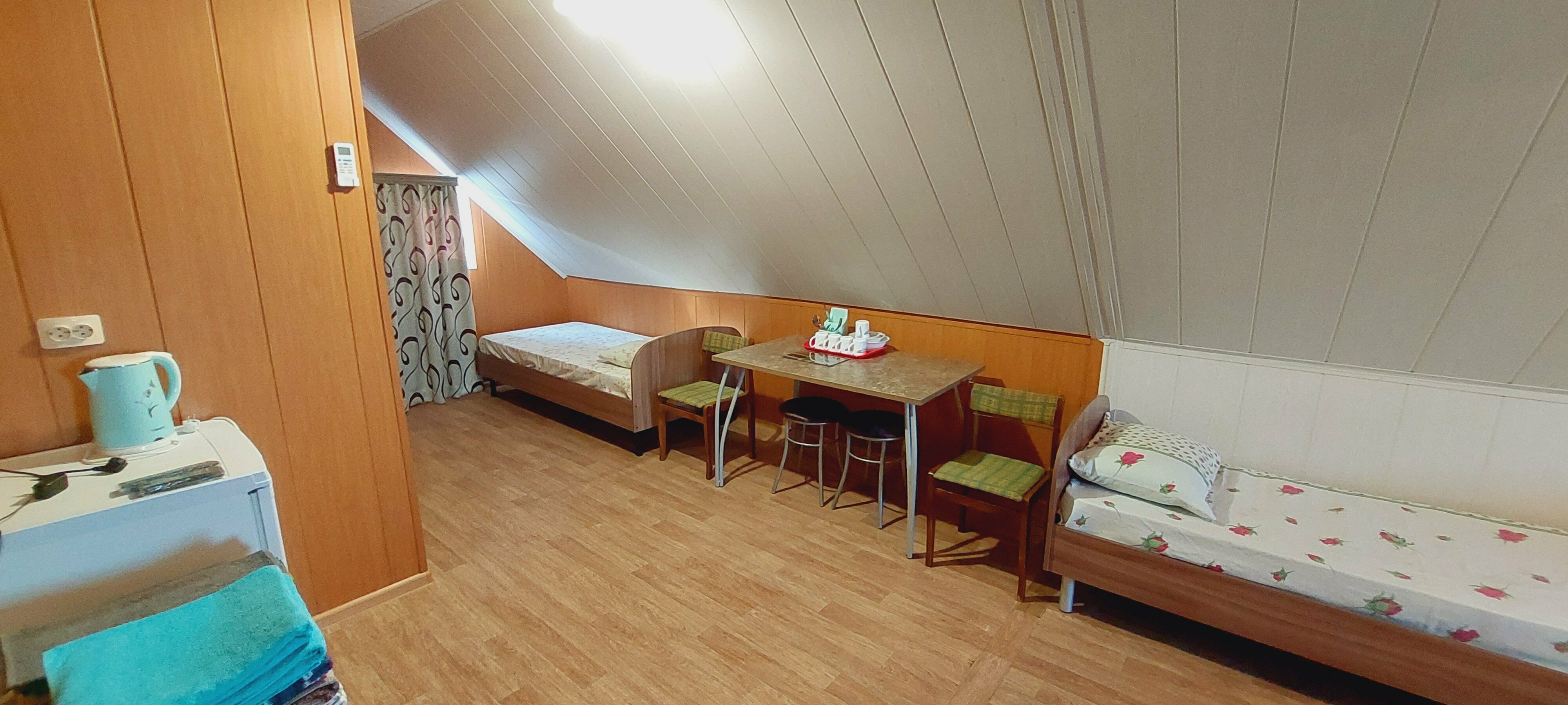 Cемейный номер с собственной ванной комнатой