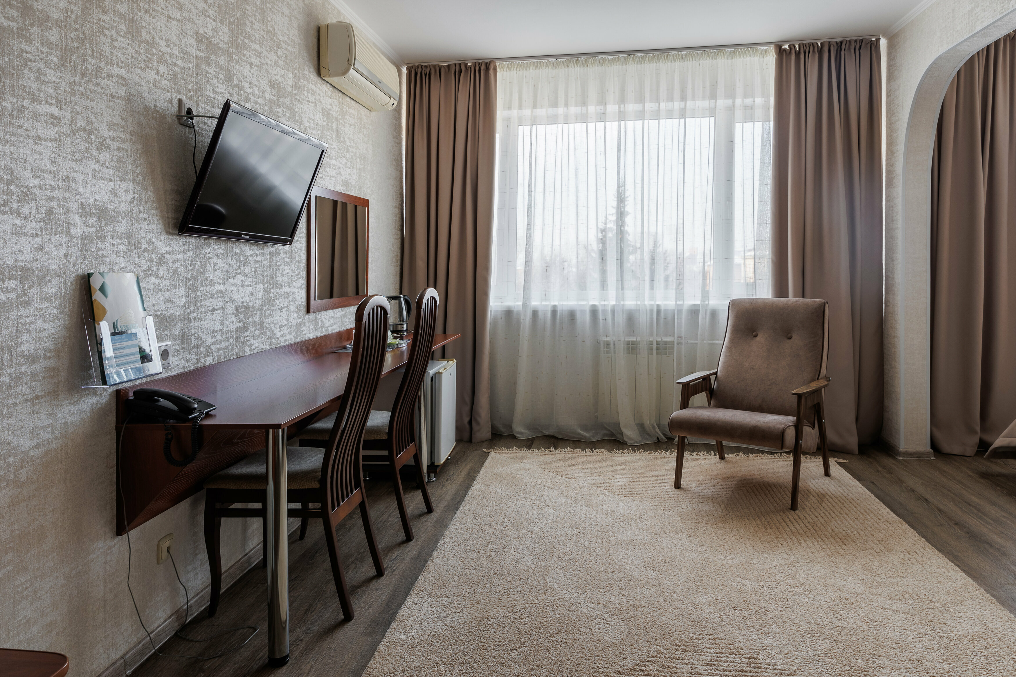 Улучшенный двухместный номер с 2 отдельными кроватями