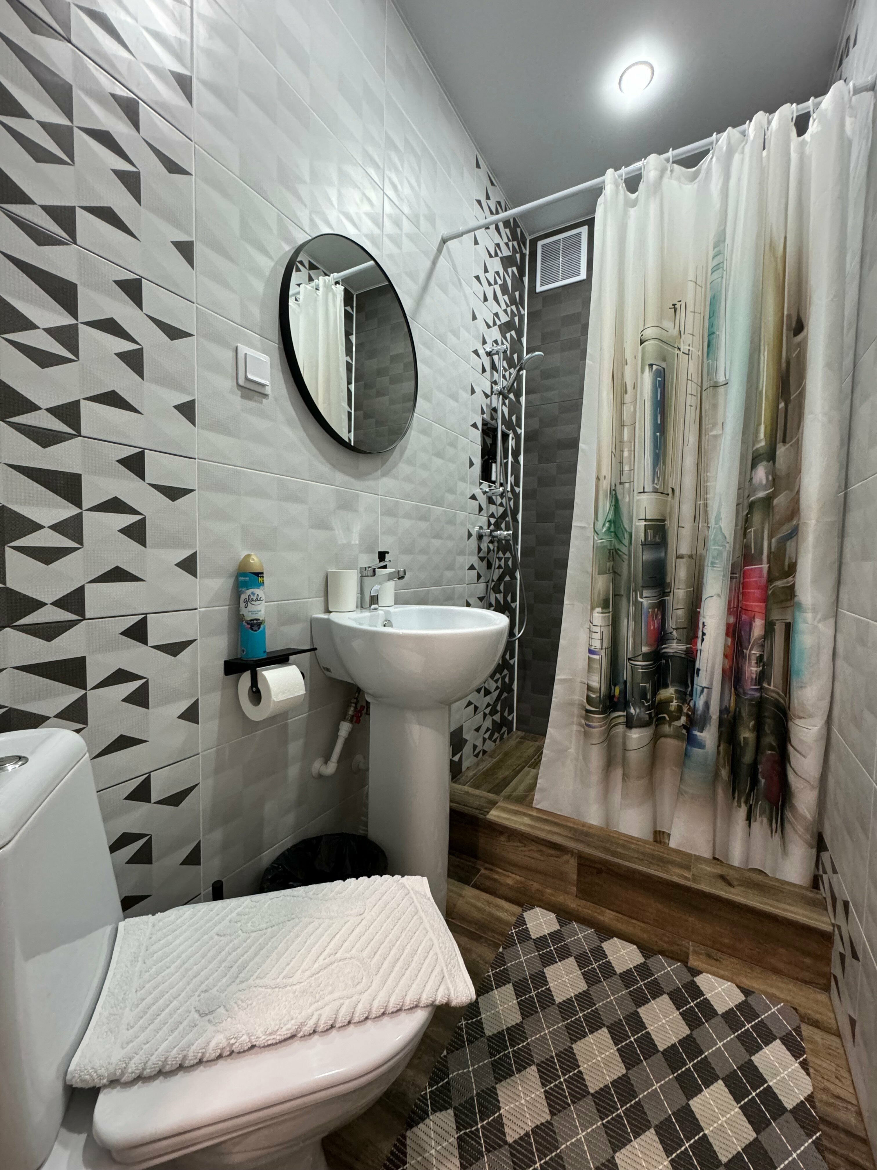 Трехместный номер «Комфорт» с душем