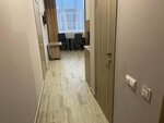 Апартаменты с балконом в Дом с бассейном