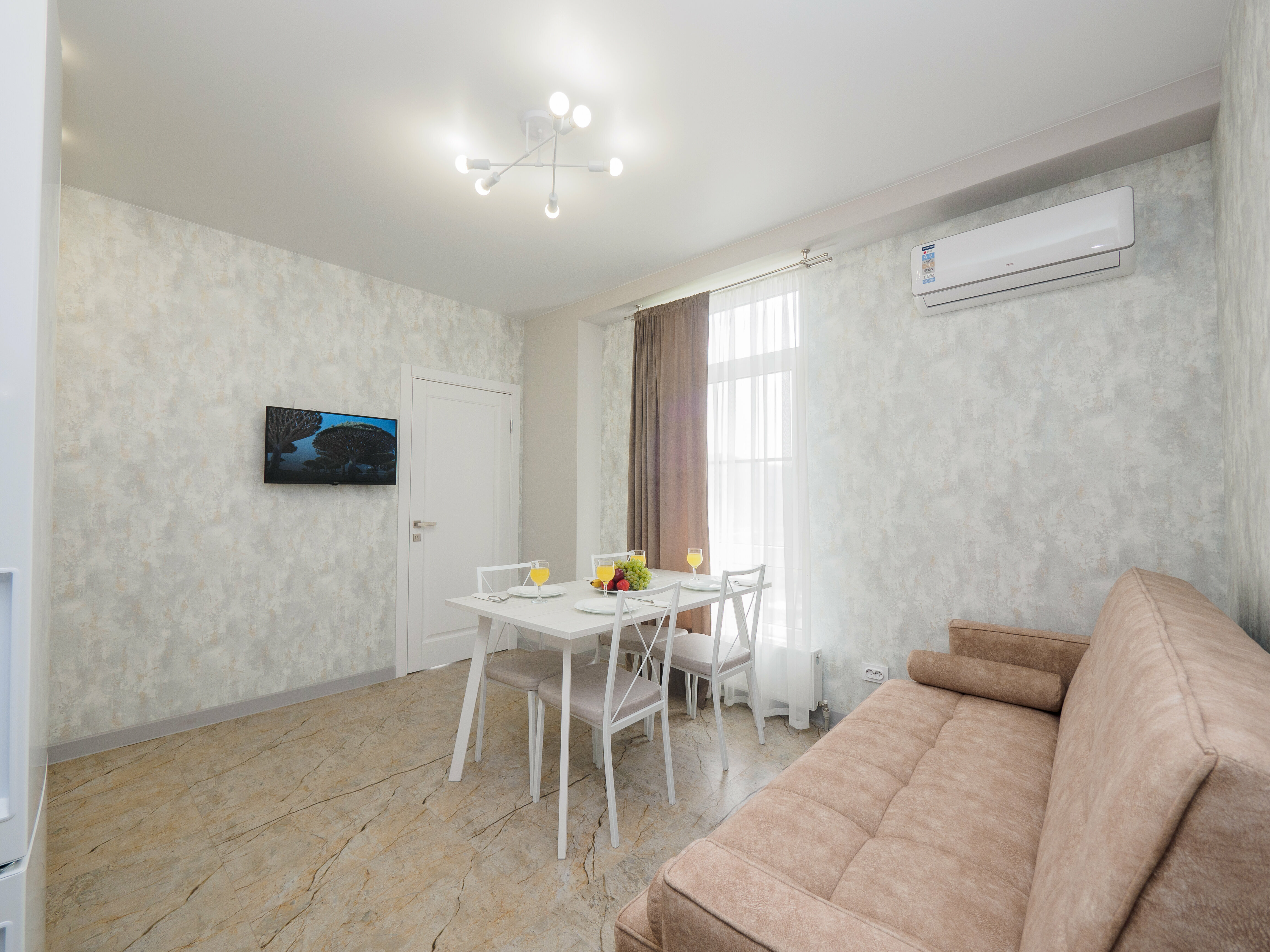 Апартаменты с балконом