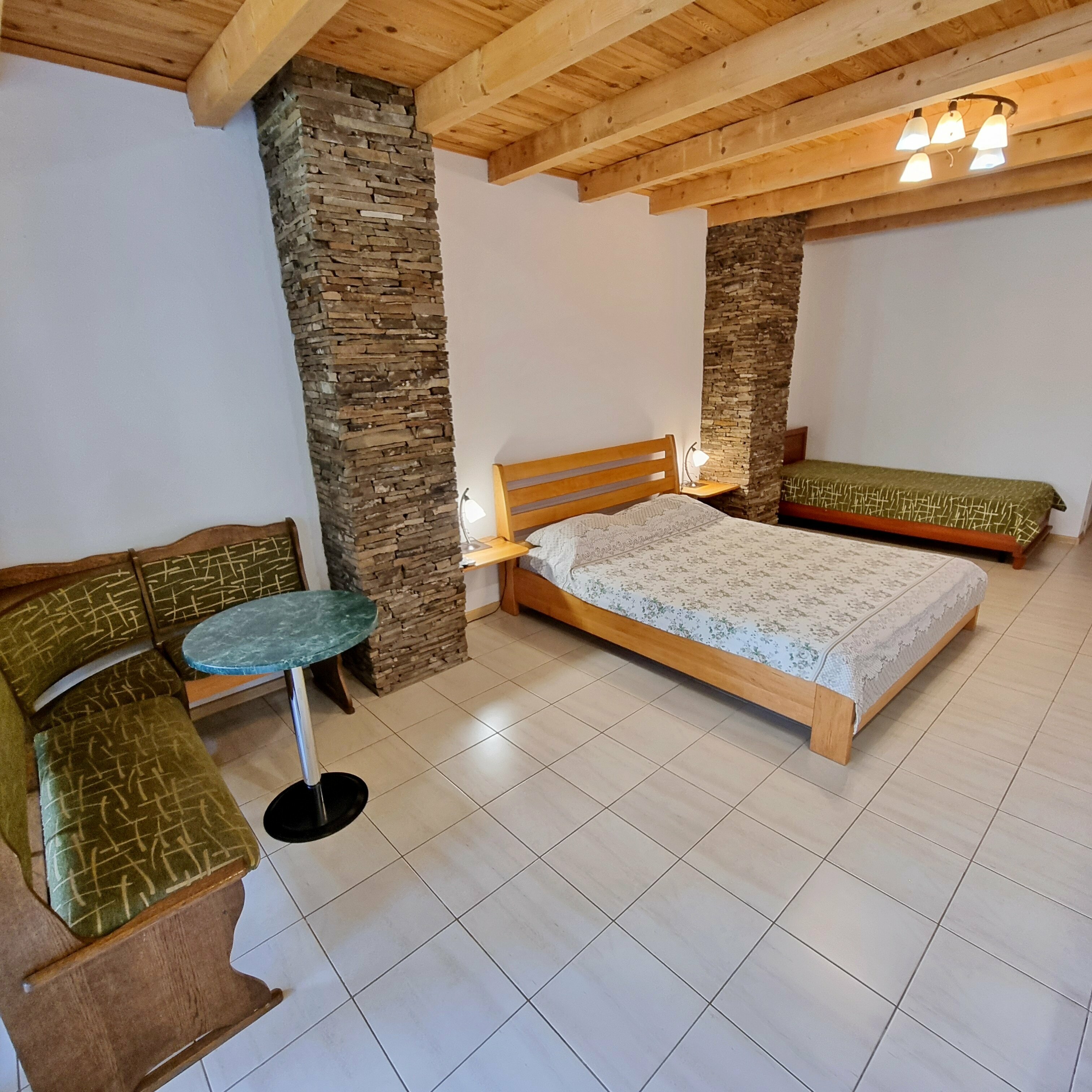 Номер-студия с видом на сад