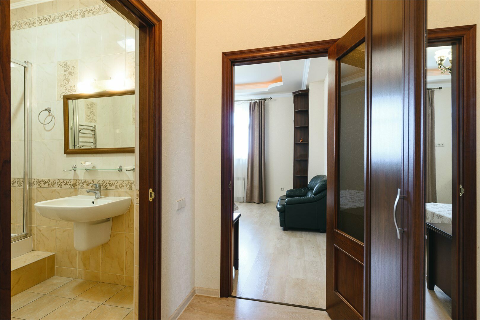 Люкс, 2 комнаты балкон, вид на горы, море, 3 этаж