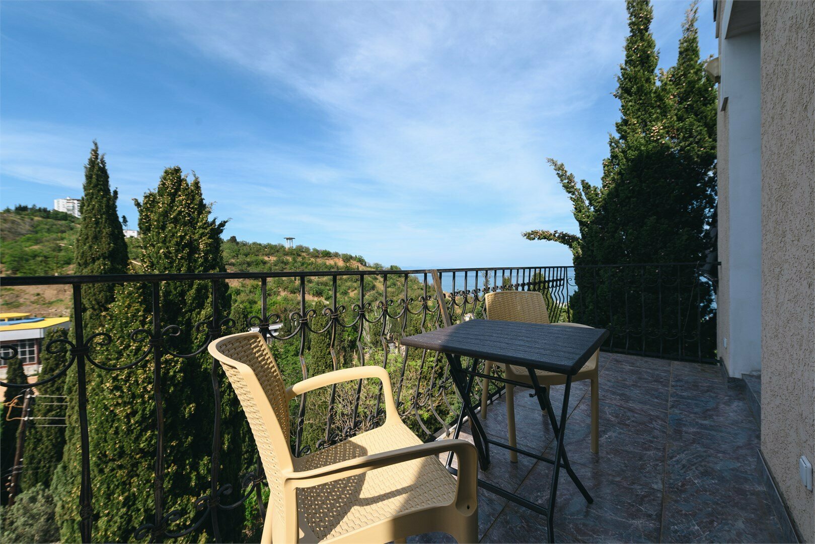 Люкс, 2 комнаты балкон, вид на горы, море, 3 этаж