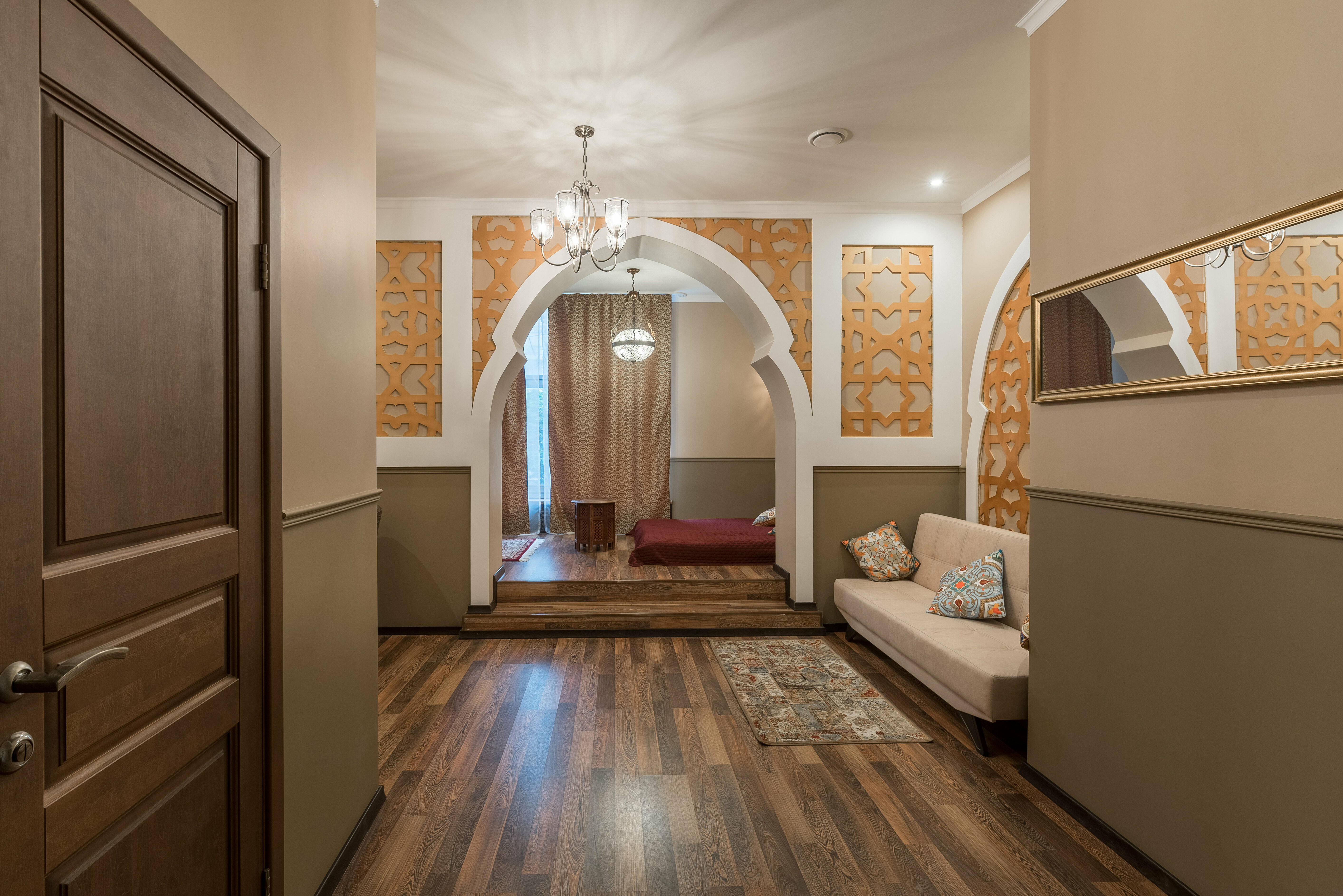 Двухместный номер с двуспальной кроватью и дополнительной кроватью