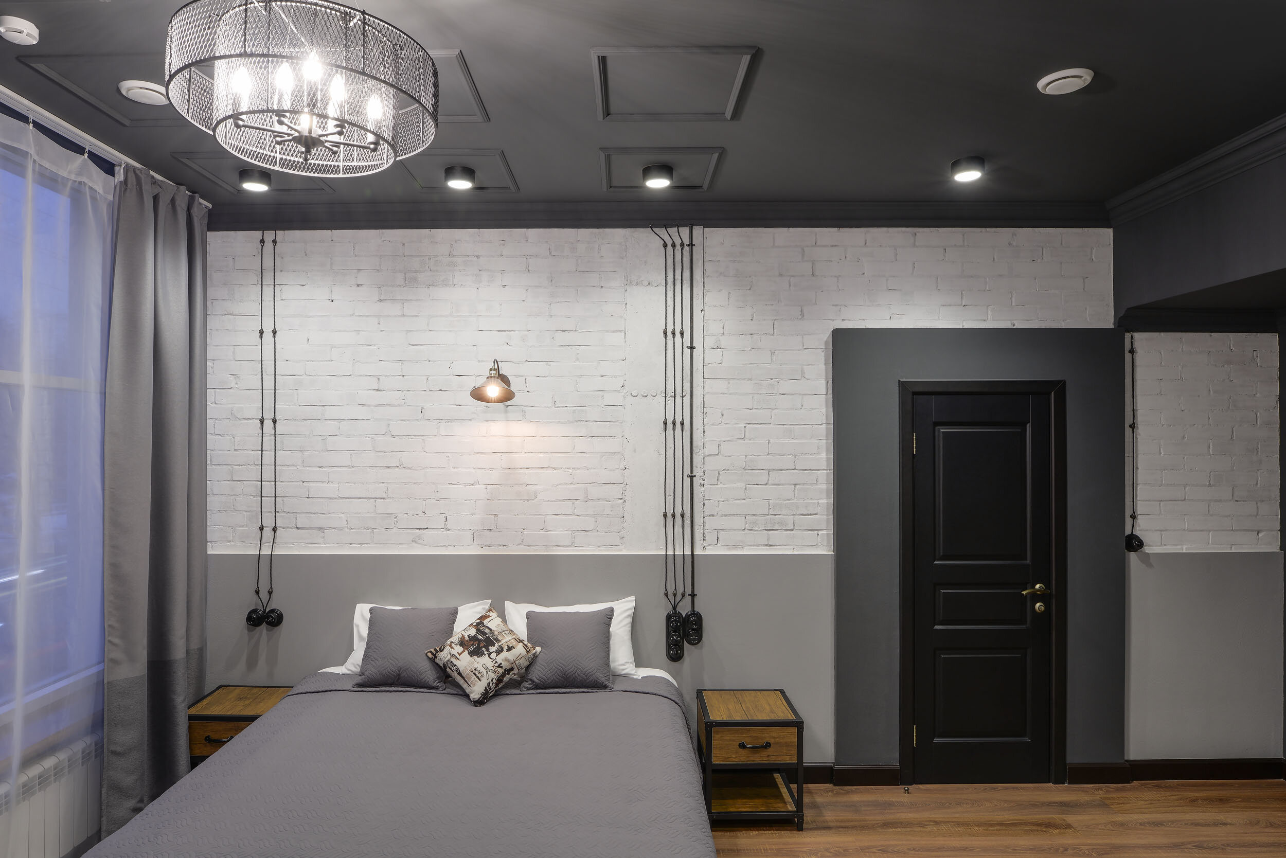 Двухместный номер с двуспальной кроватью и дополнительной кроватью