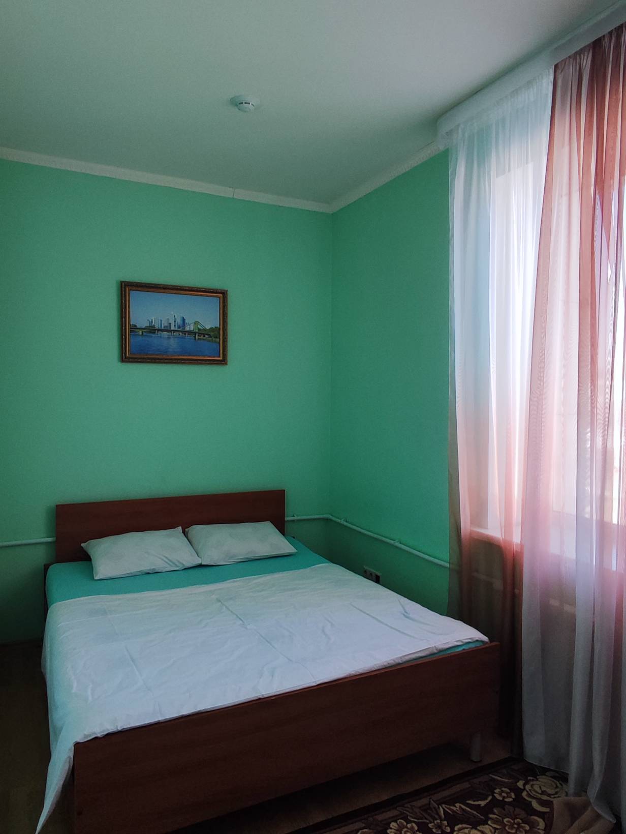 Трехместный номер «Комфорт» с душем