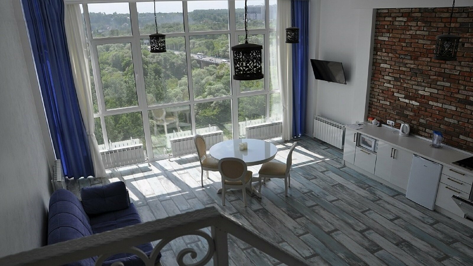 Одноместный номер с видом на озеро