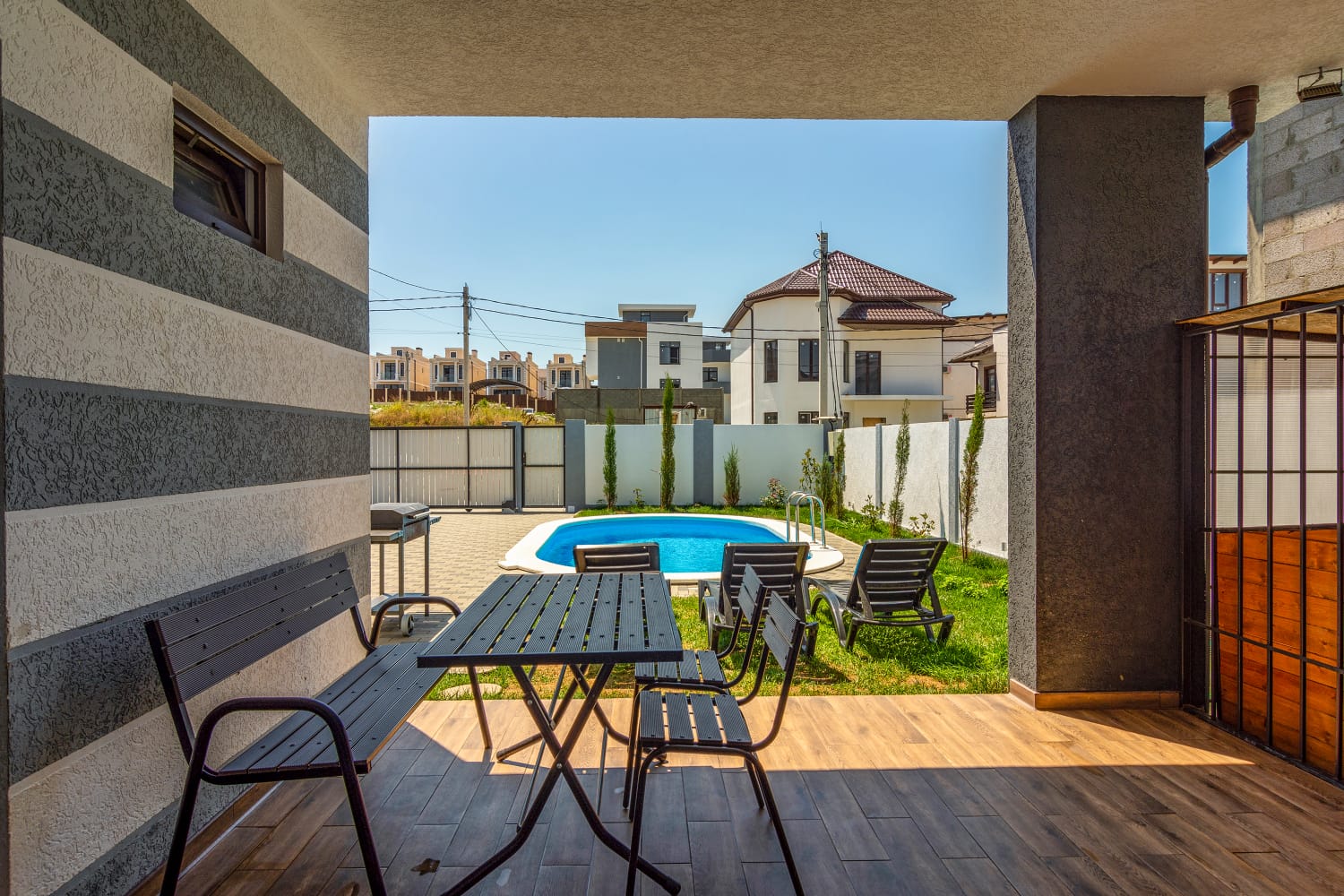 Дом с собственным бассейном