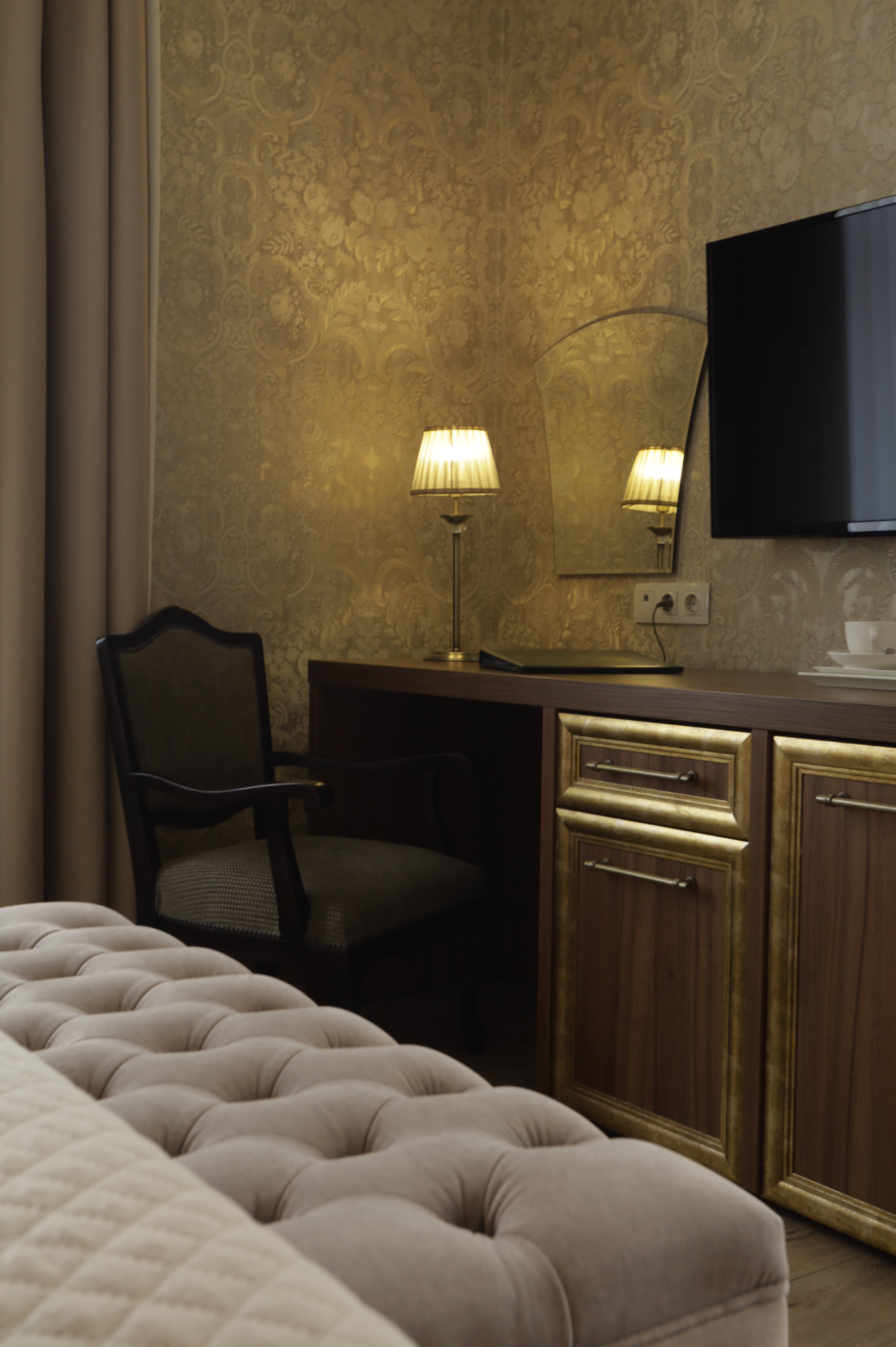 Апартаменты трехкомнатные с террасой вид на парк/горы. Главный корпус 5*