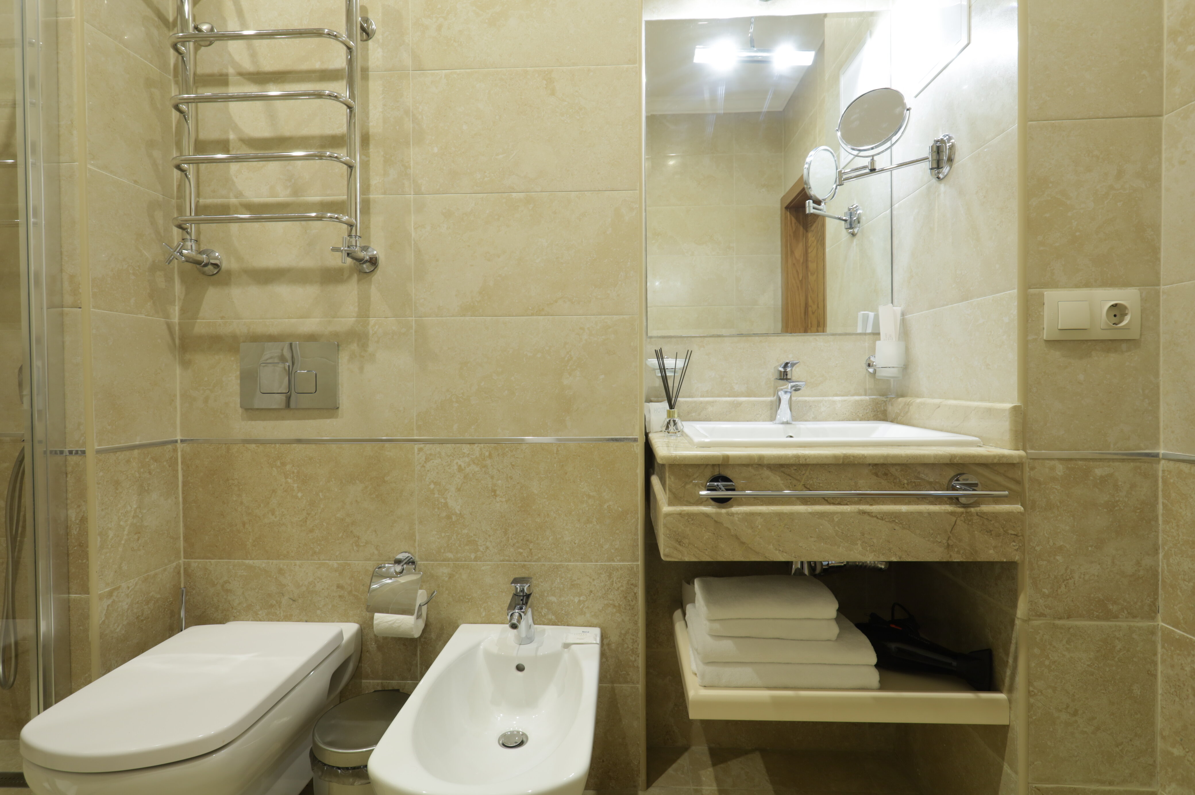 Апартаменты трехкомнатные с террасой вид на парк/горы. Главный корпус 5*