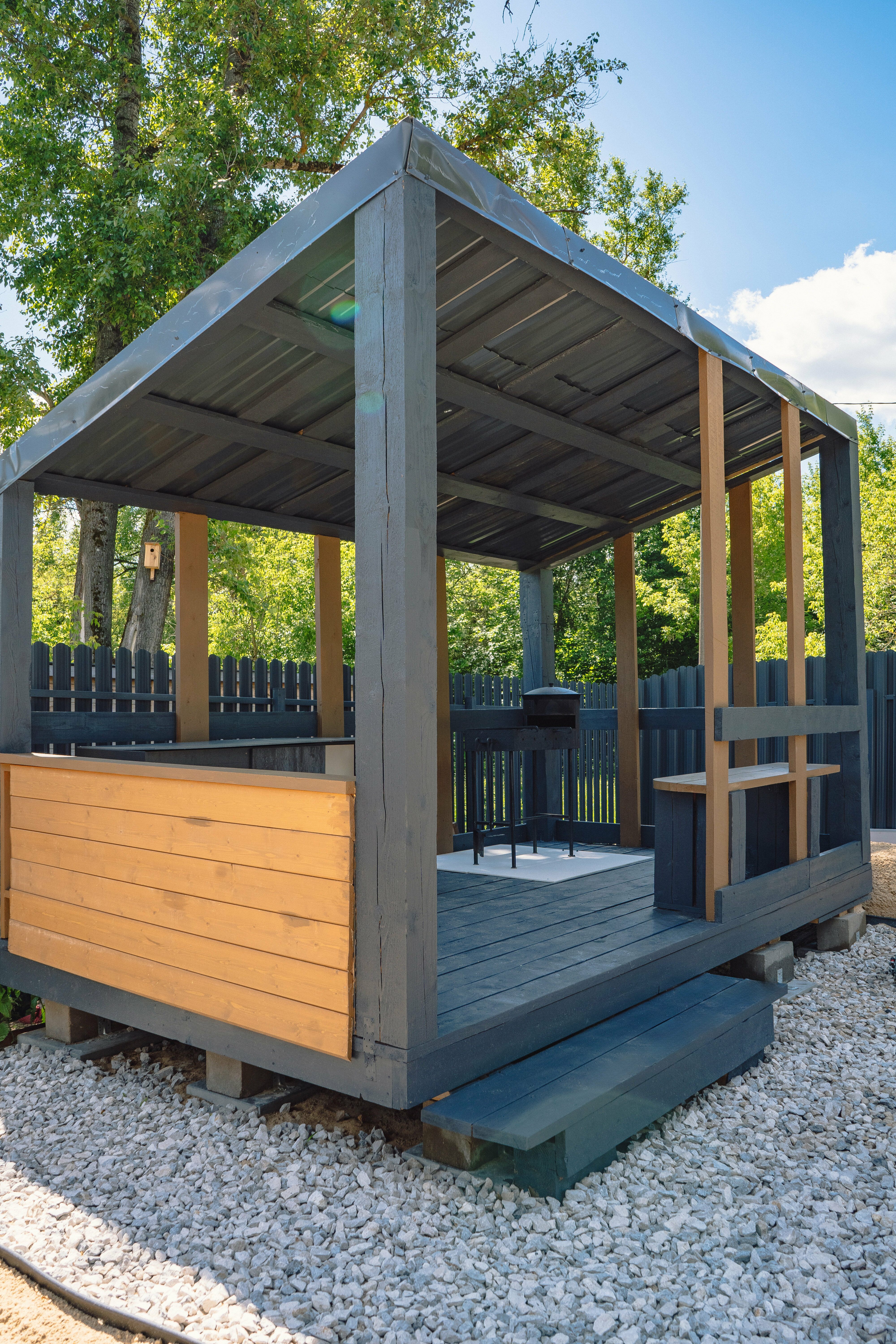 Дом с видом на озеро