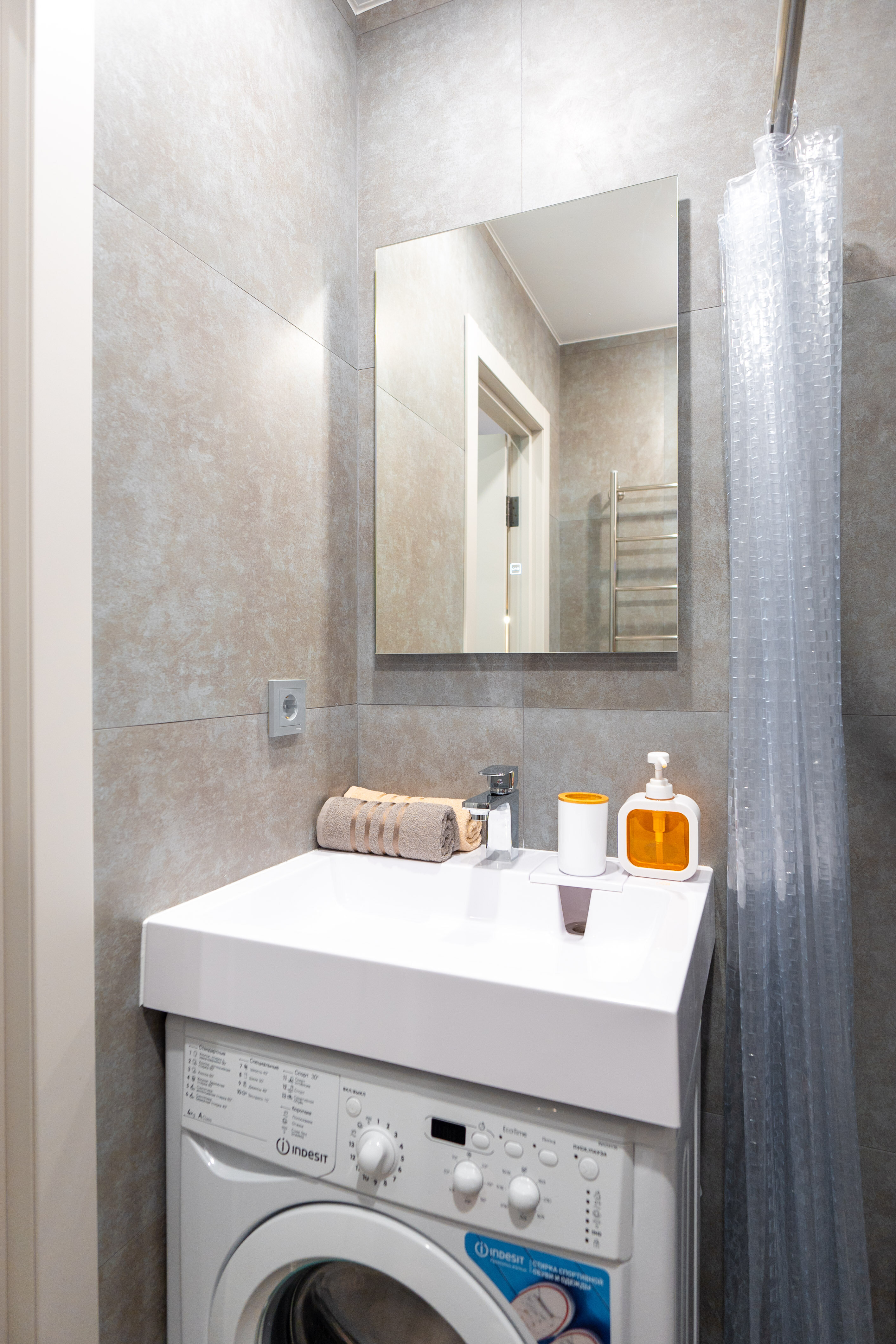 Трехместный номер с собственной ванной комнатой