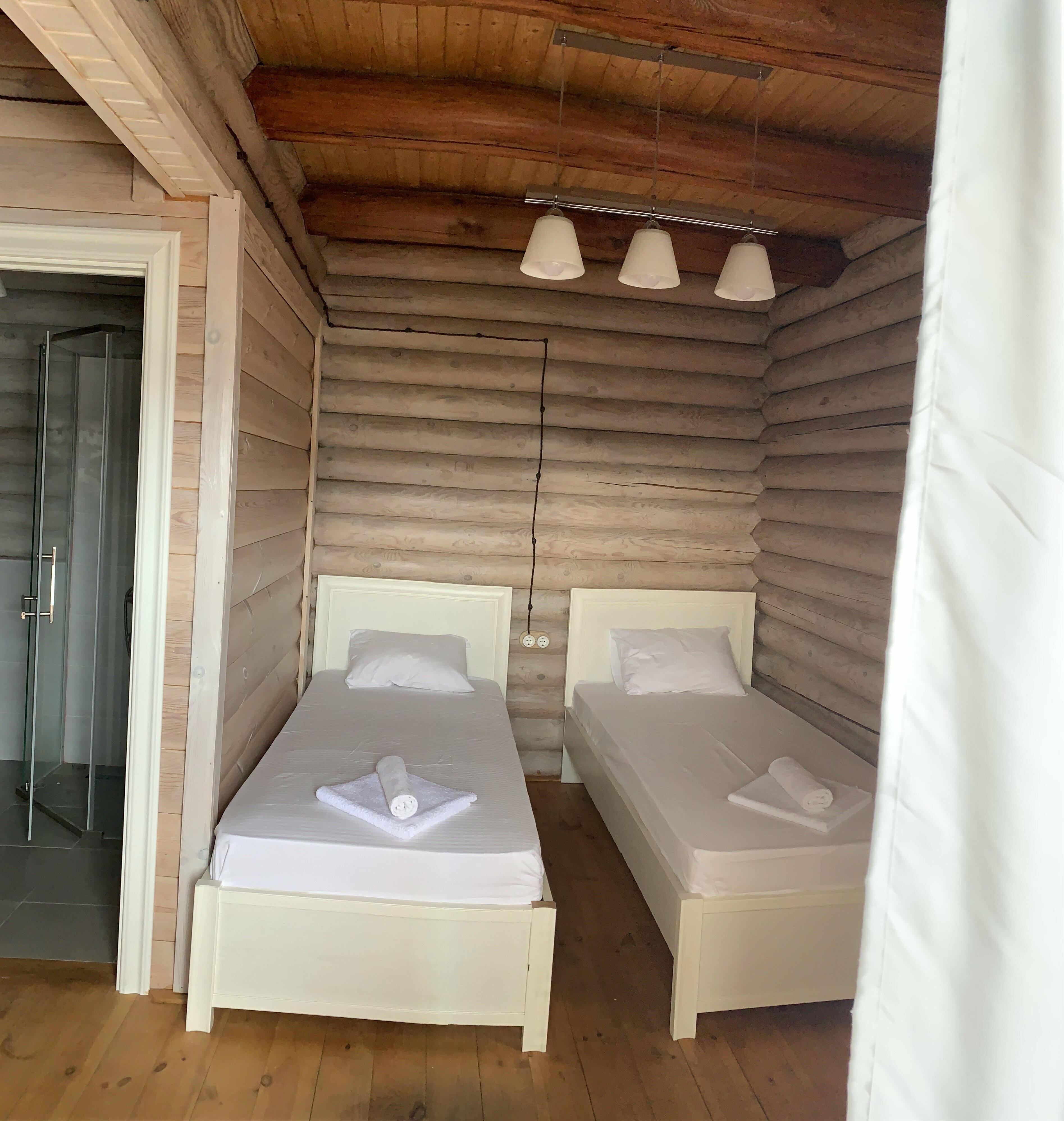 Двухместный номер с 2 отдельными кроватями и балконом