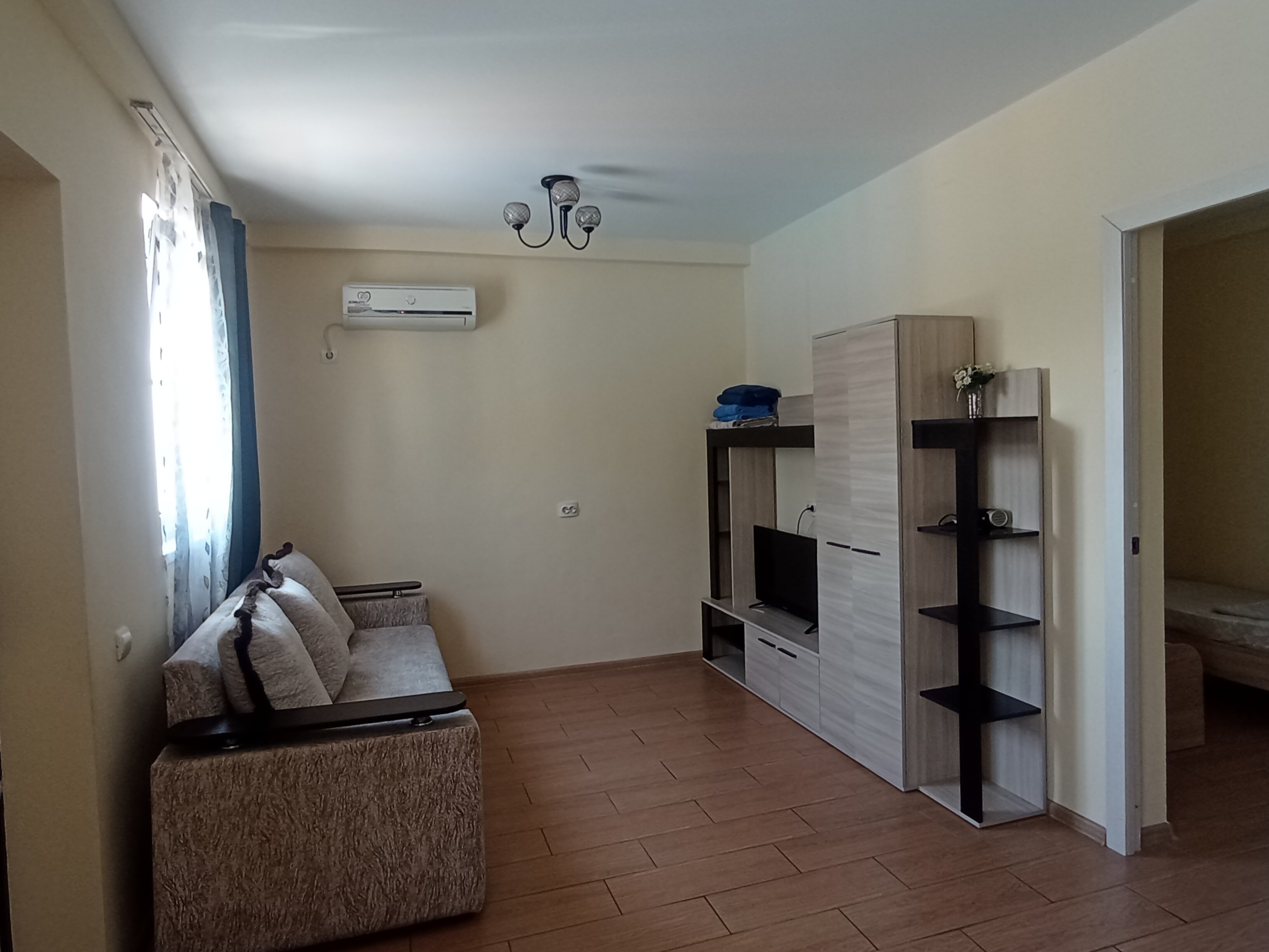 Четырехместный номер с ванной комнатой