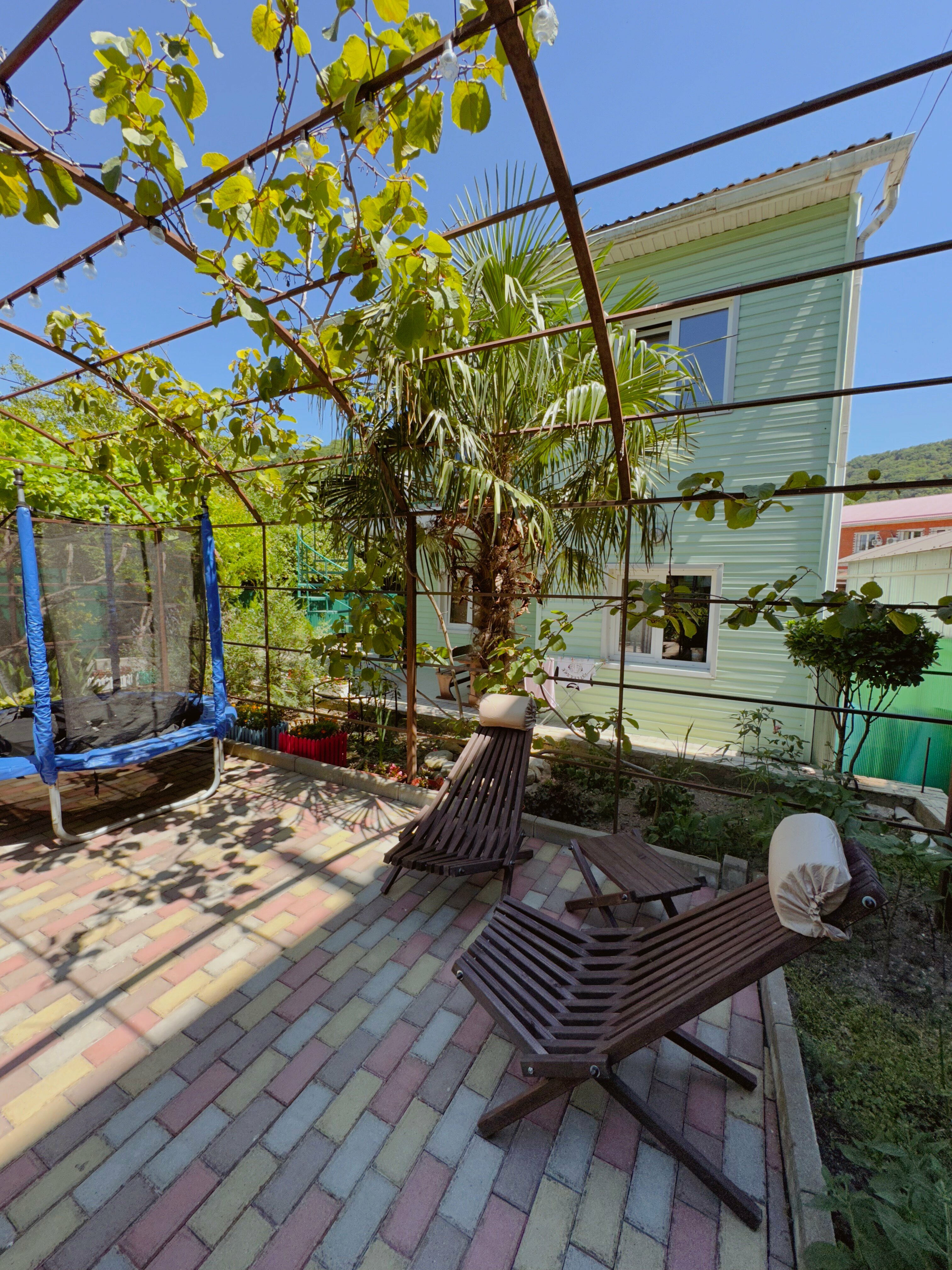 Четырехместный номер с видом на горы