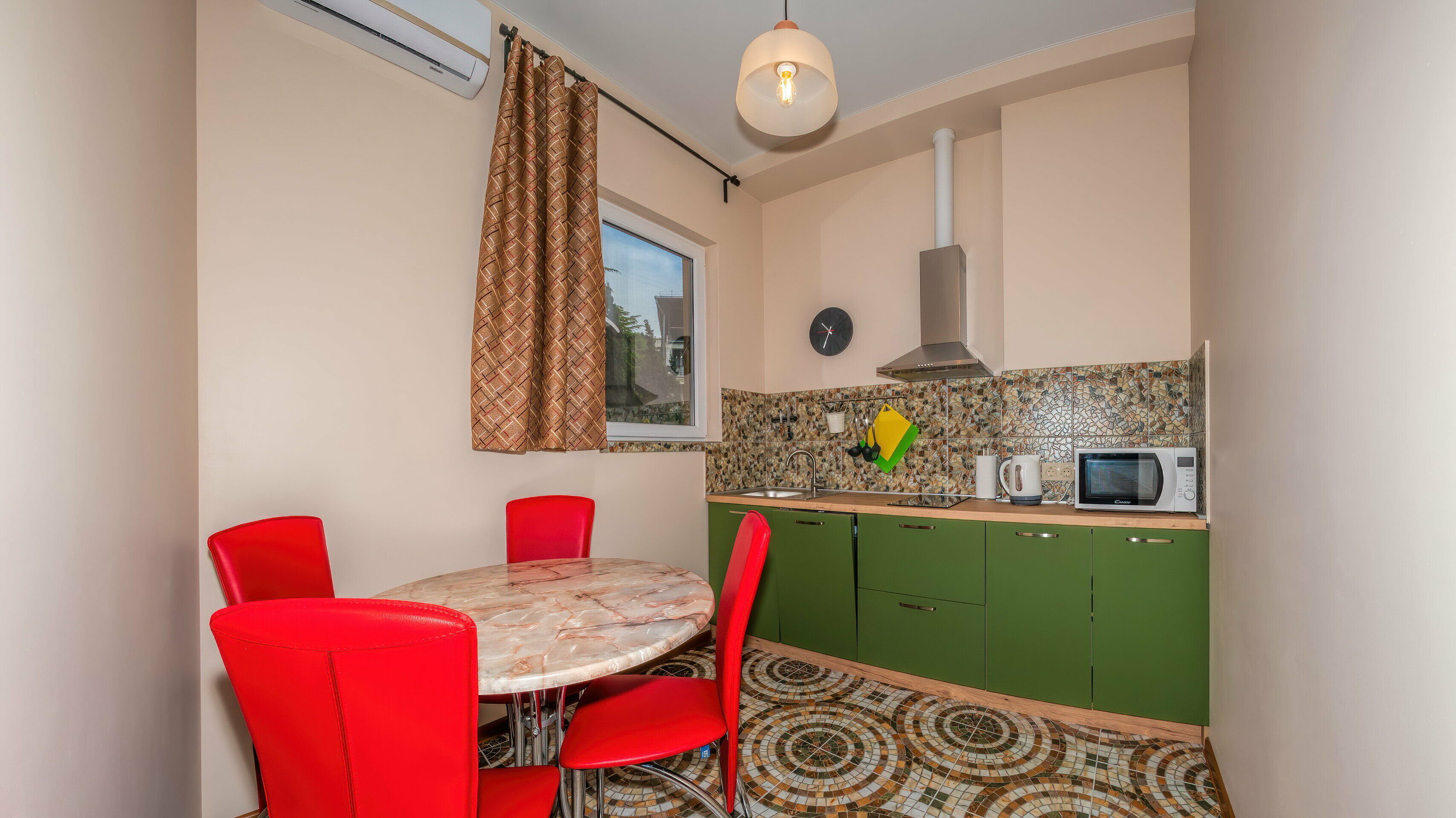 2-комнатные апартаменты с видом на Ай - Петри