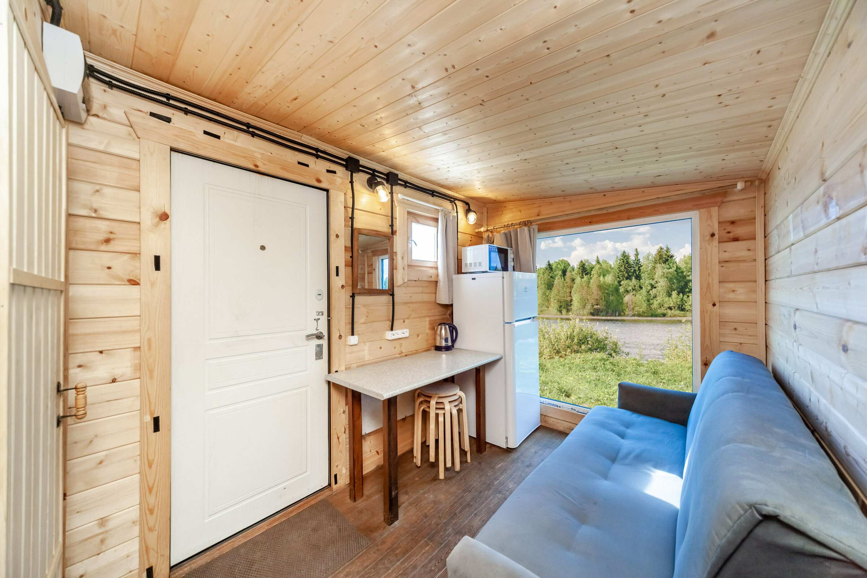 Небольшой двухместный номер с 1 кроватью