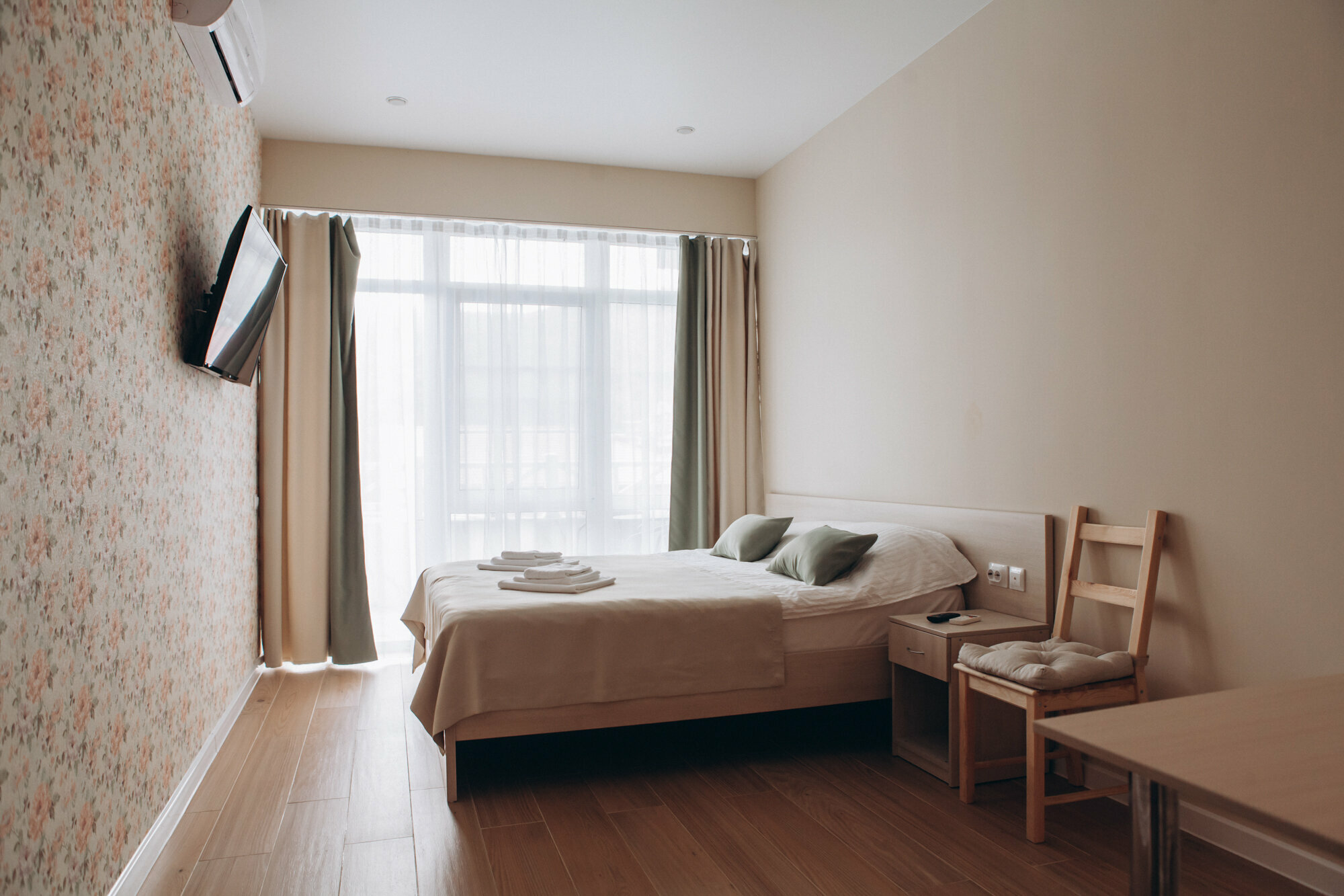 Двухместный номер с 1 кроватью и видом на бассейн