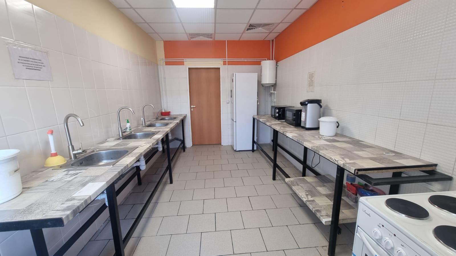 Двухместный номер с 1 кроватью или 2 отдельными кроватями и общей ванной комнатой