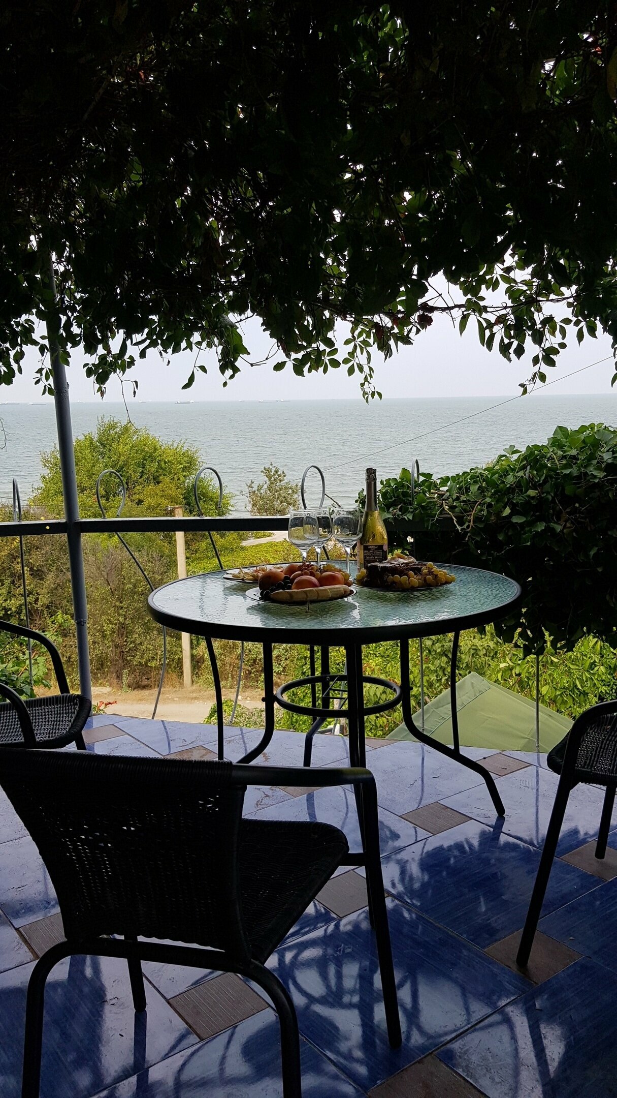 Трехместный номер с видом на море