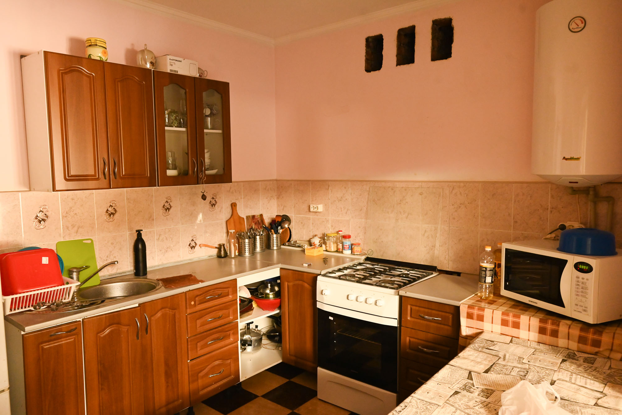 Двухместный номер с 2 отдельными кроватями и общей ванной комнатой