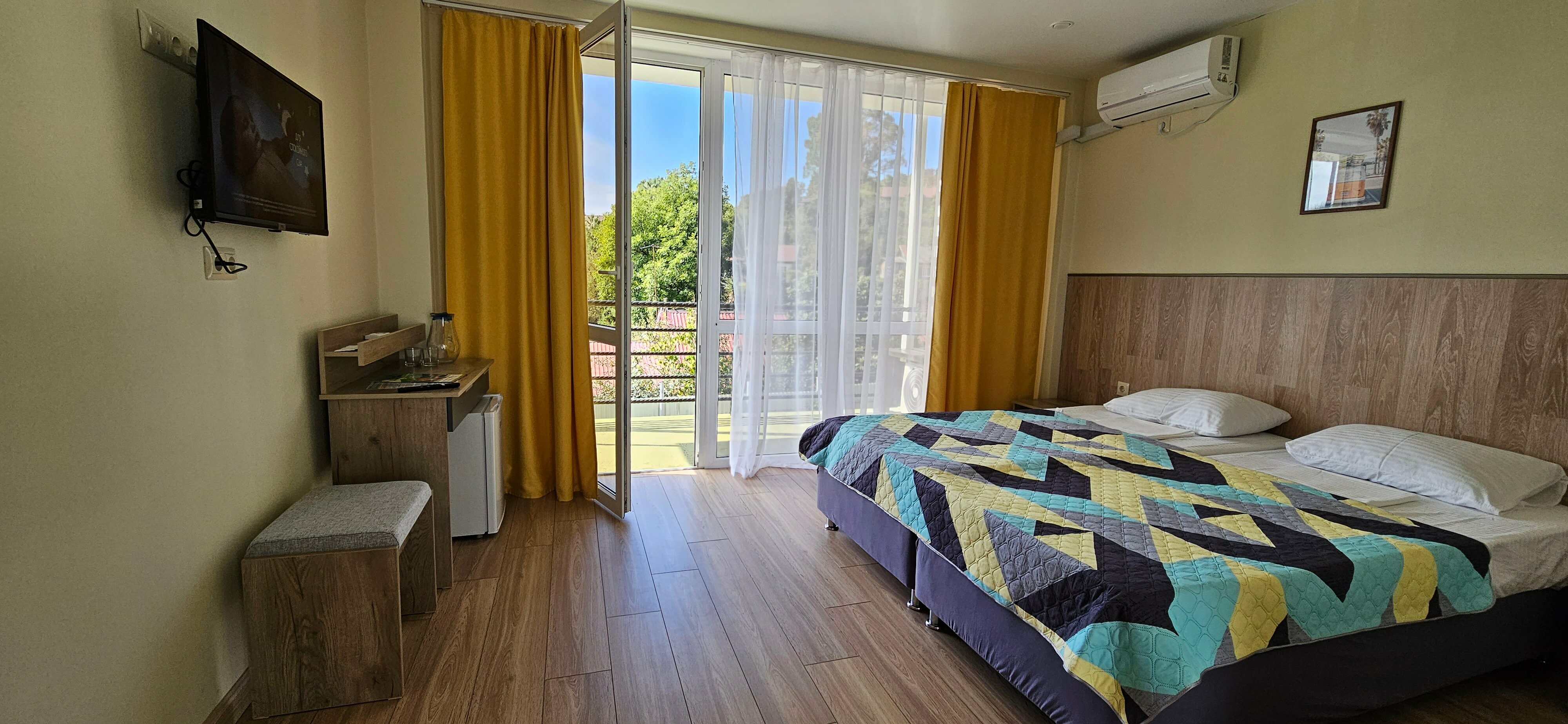 Семейный номер с видом на море