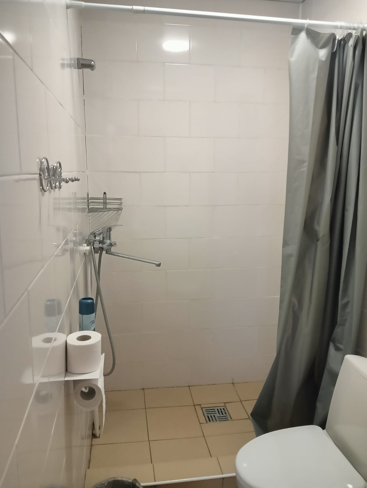 Четырехместный номер с душем