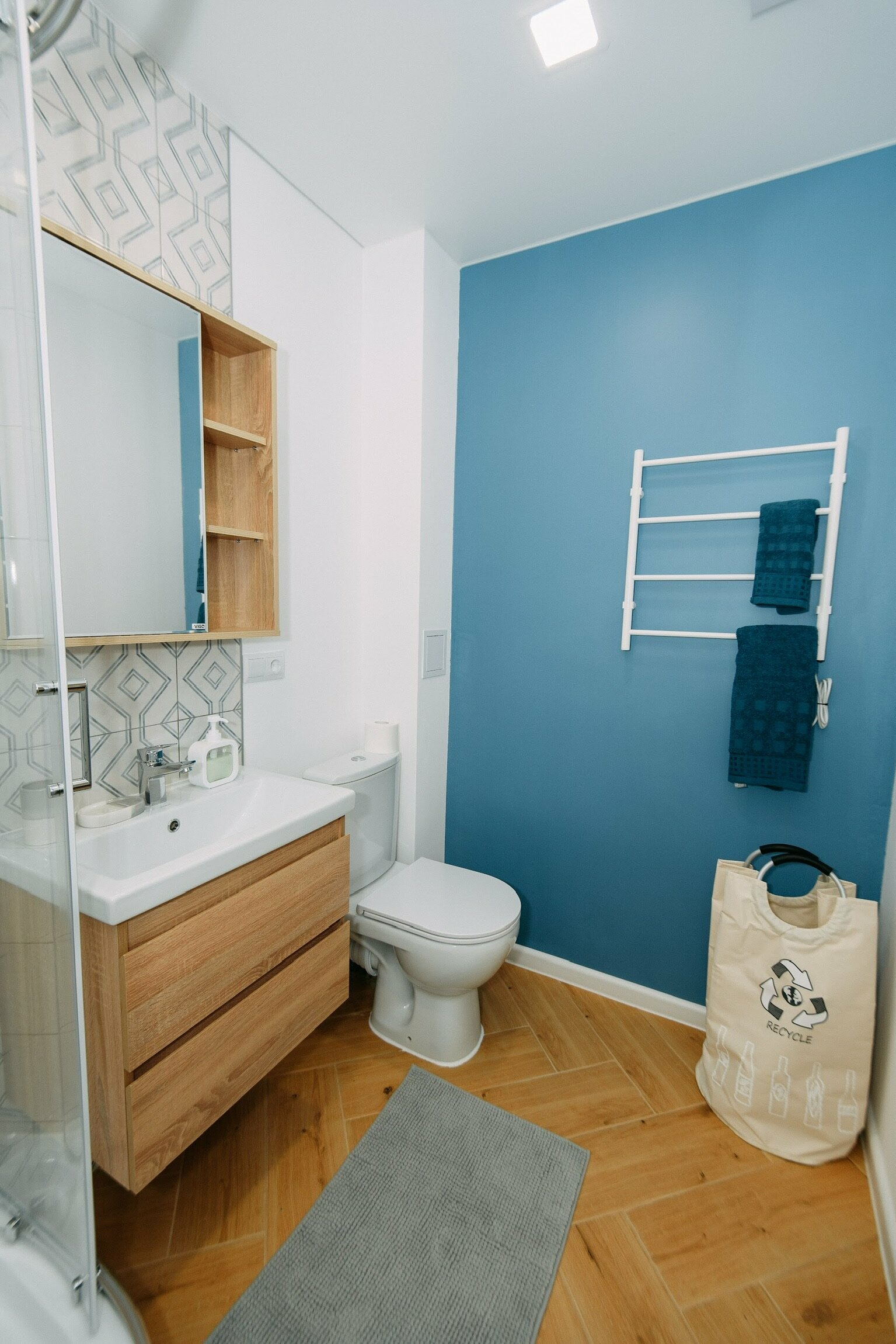 Трехместный номер с террасой